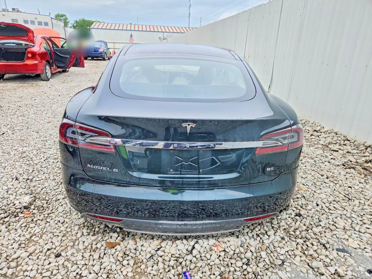 2013 Tesla Model S Green vin: 5YJSA1CN2DFP05490