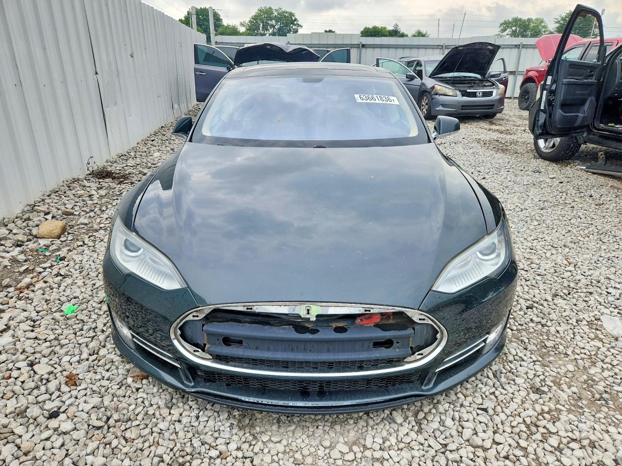 2013 Tesla Model S Green vin: 5YJSA1CN2DFP05490