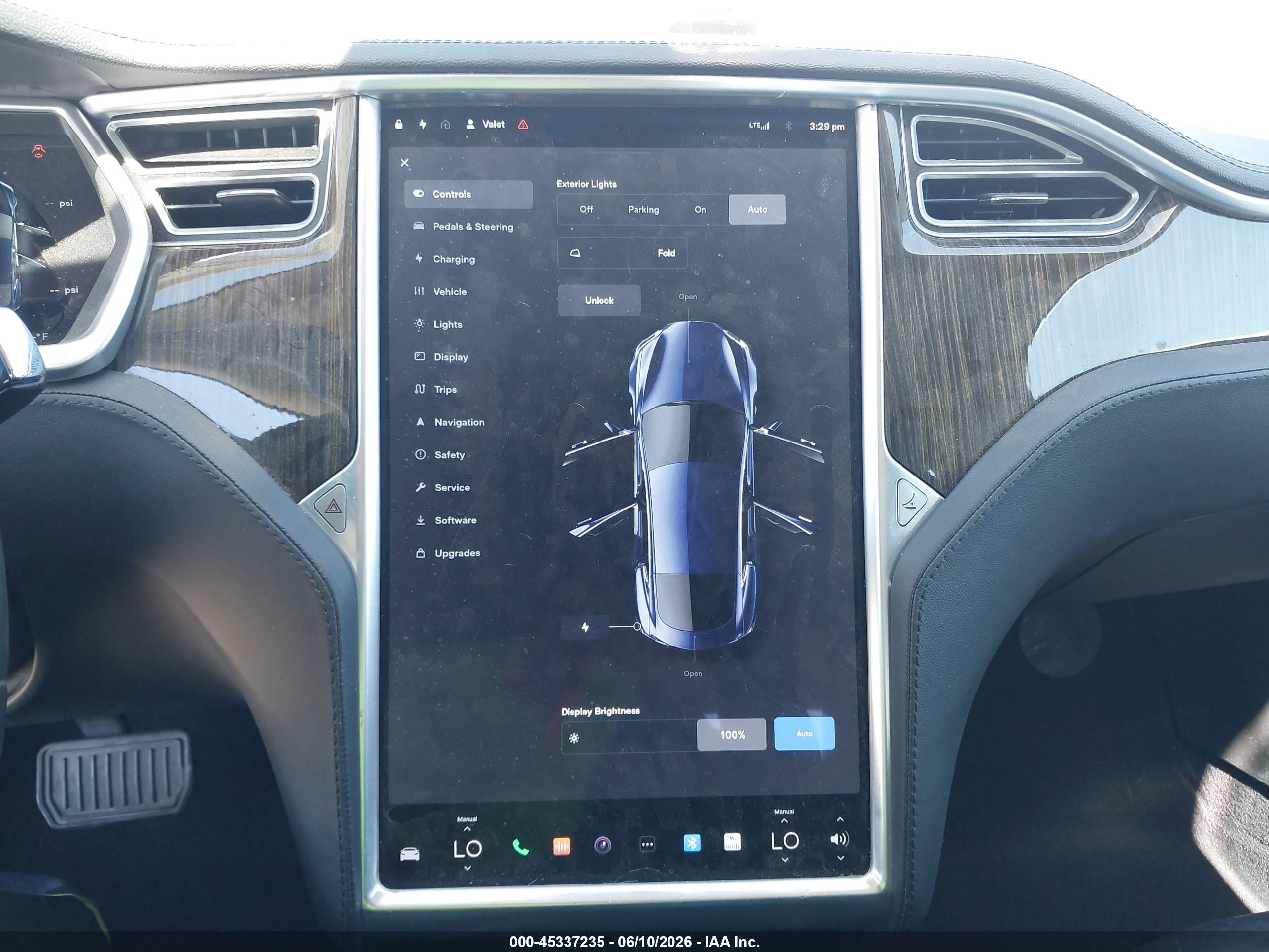 2013 Tesla Model S   Blue vin: 5YJSA1CN2DFP26372