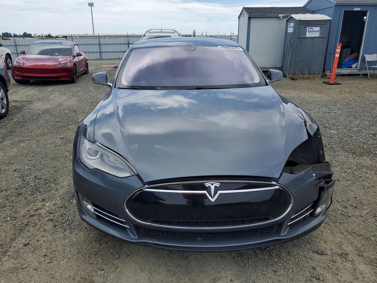 2013 Tesla Model S Gray vin: 5YJSA1CN3DFP28230