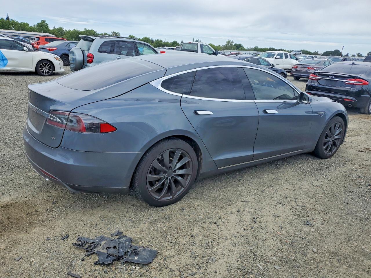 2013 Tesla Model S Gray vin: 5YJSA1CN3DFP28230