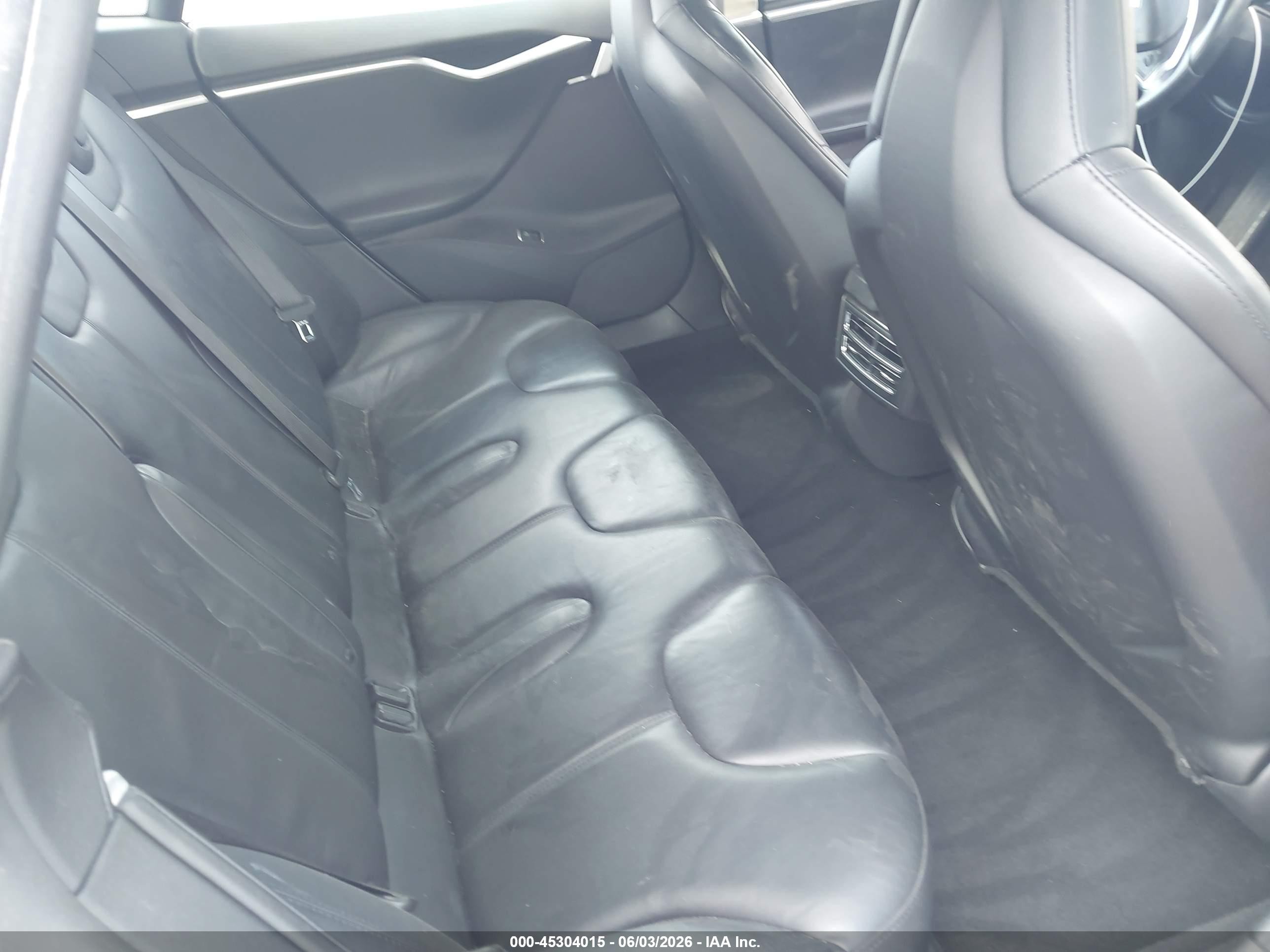 2013 Tesla Model S   Silver vin: 5YJSA1CN4DFP04115