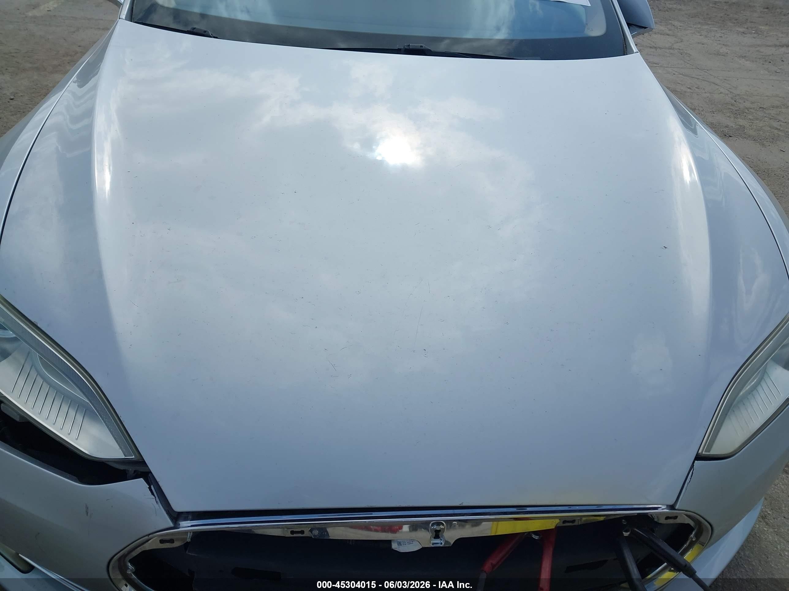2013 Tesla Model S   Silver vin: 5YJSA1CN4DFP04115