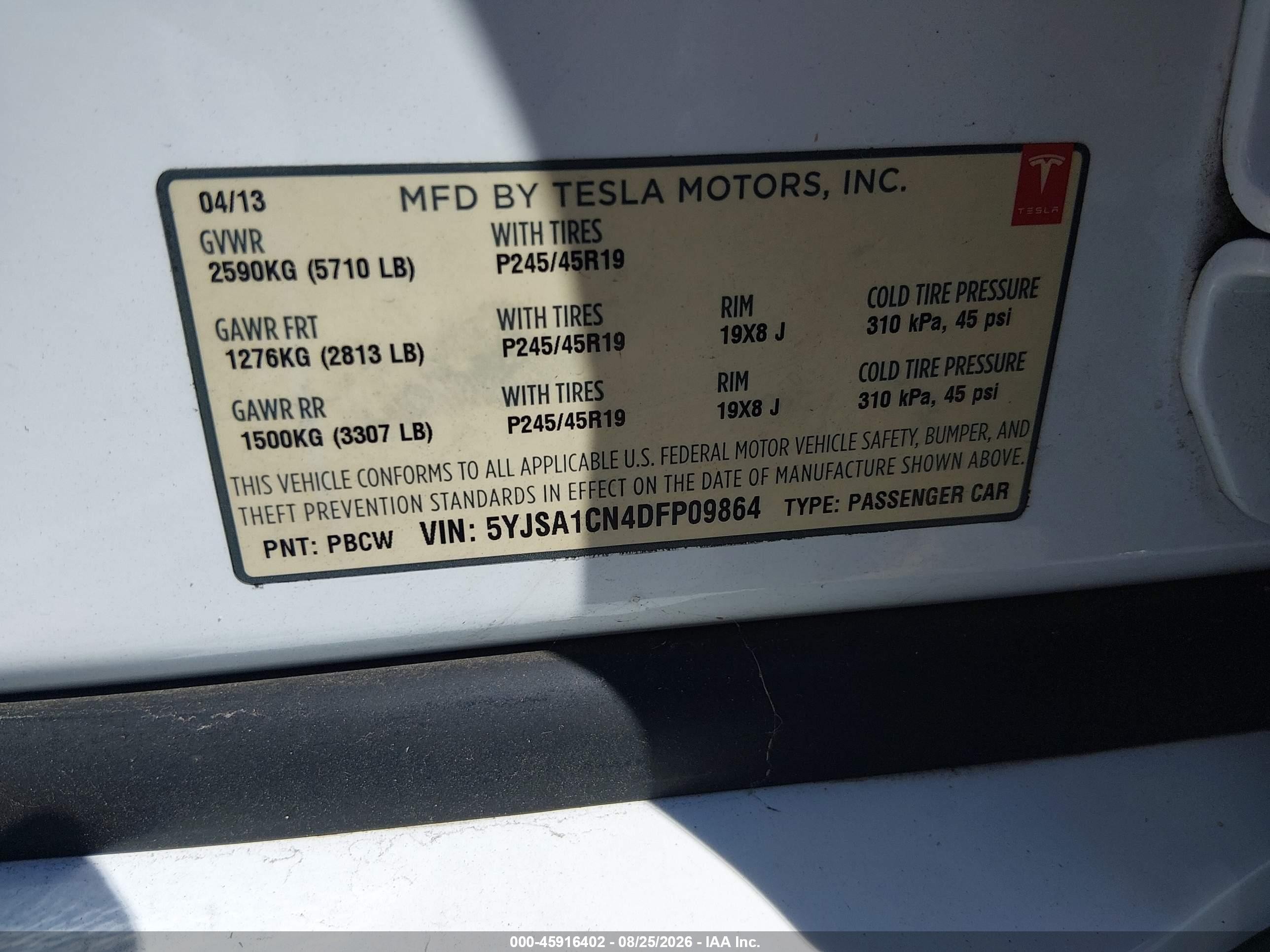 2013 Tesla Model S   White vin: 5YJSA1CN4DFP09864