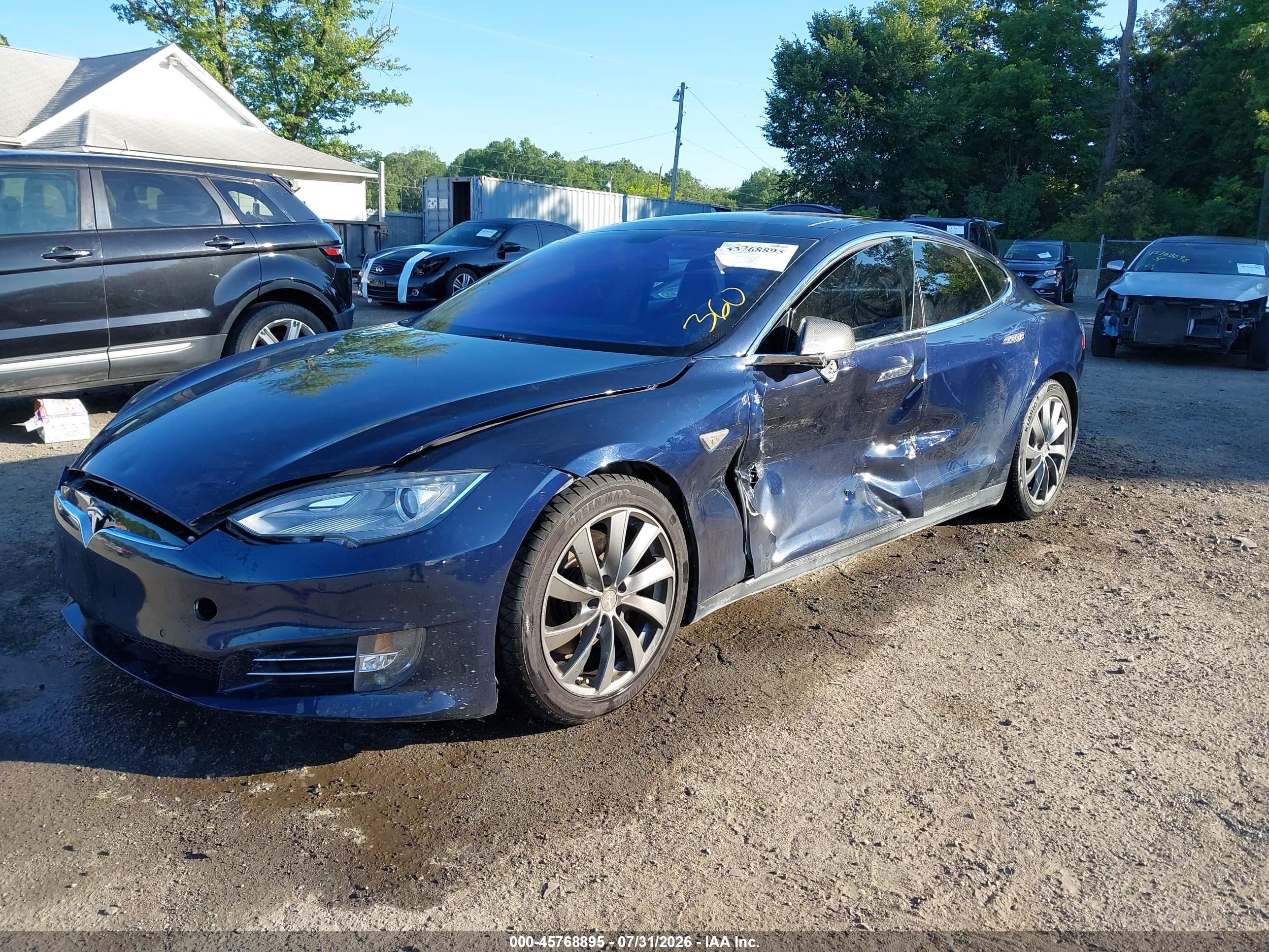 2013 Tesla Model S   Blue vin: 5YJSA1CN4DFP24316