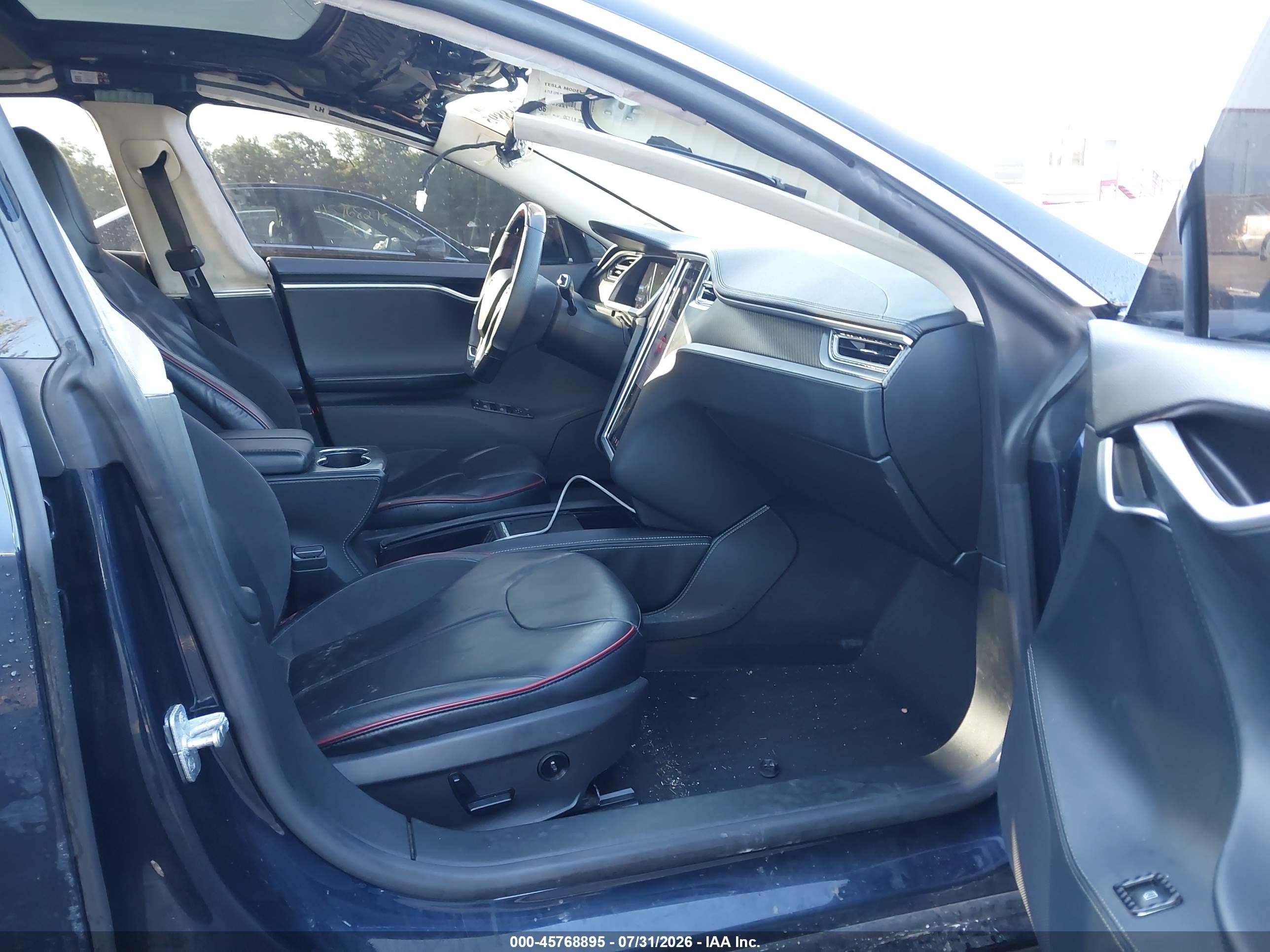 2013 Tesla Model S   Blue vin: 5YJSA1CN4DFP24316