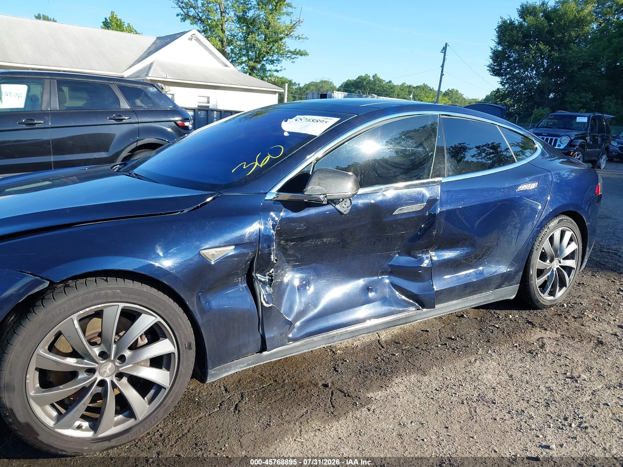 2013 Tesla Model S   Blue vin: 5YJSA1CN4DFP24316