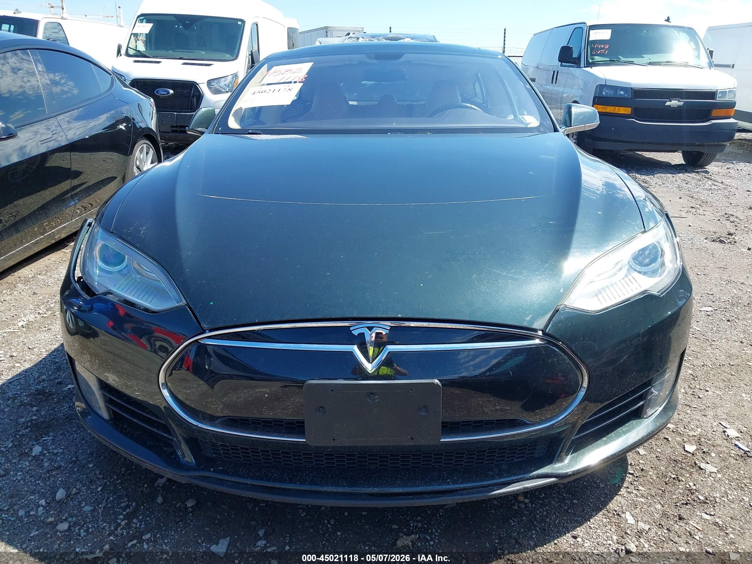 2013 Tesla Model S   Green vin: 5YJSA1CN5DFP03457