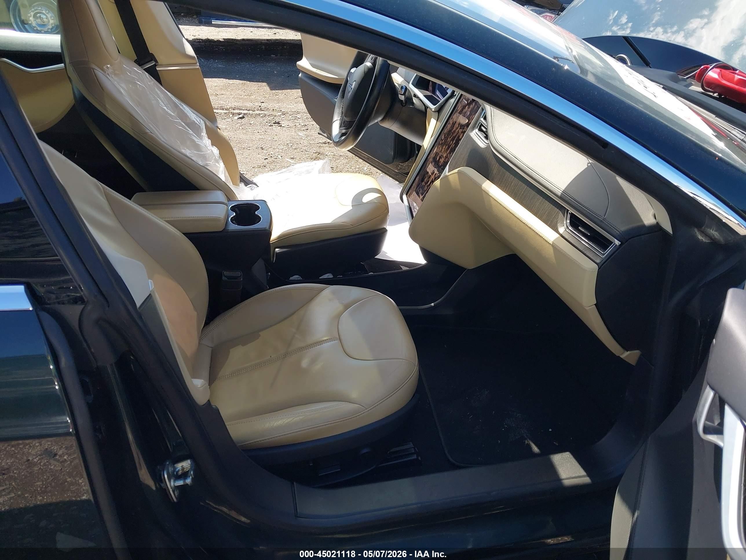 2013 Tesla Model S   Green vin: 5YJSA1CN5DFP03457