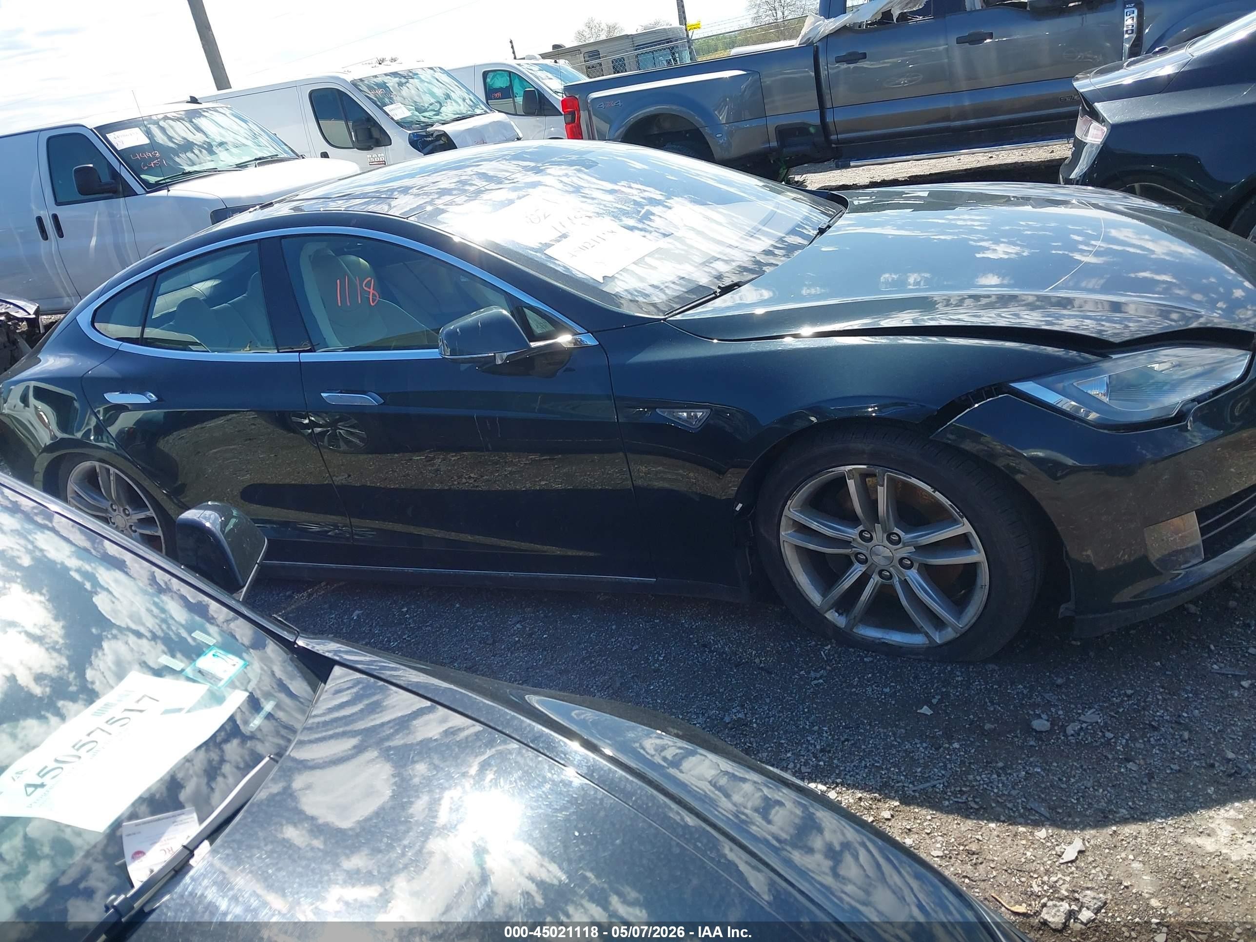 2013 Tesla Model S   Green vin: 5YJSA1CN5DFP03457