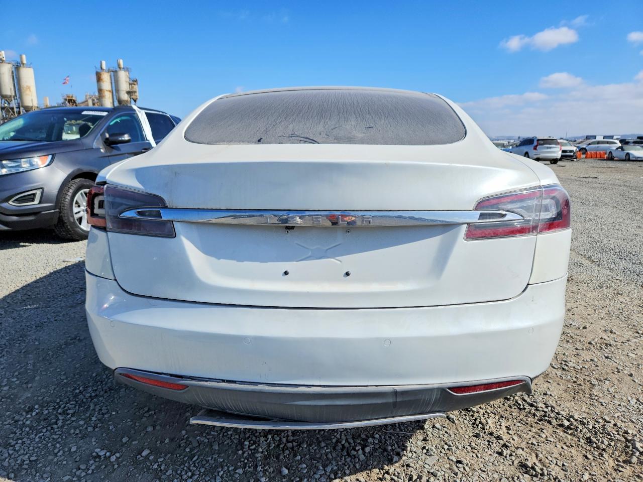 2013 Tesla Model S White vin: 5YJSA1CN6DFP28030