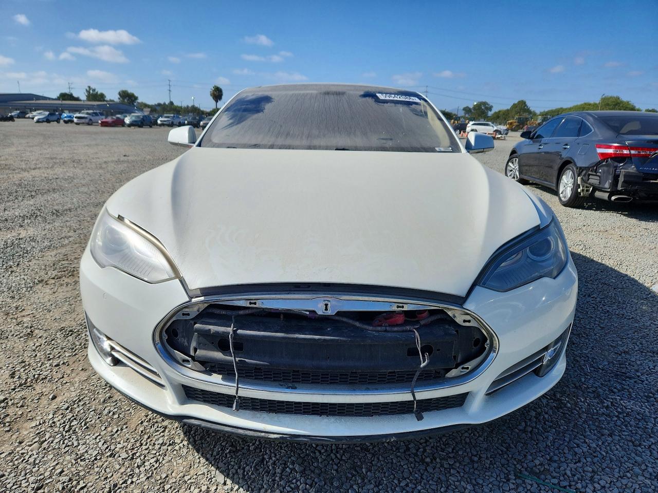 2013 Tesla Model S White vin: 5YJSA1CN6DFP28030