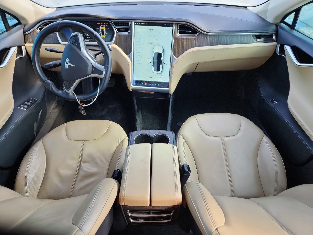 2013 Tesla Model S White vin: 5YJSA1CN6DFP28030