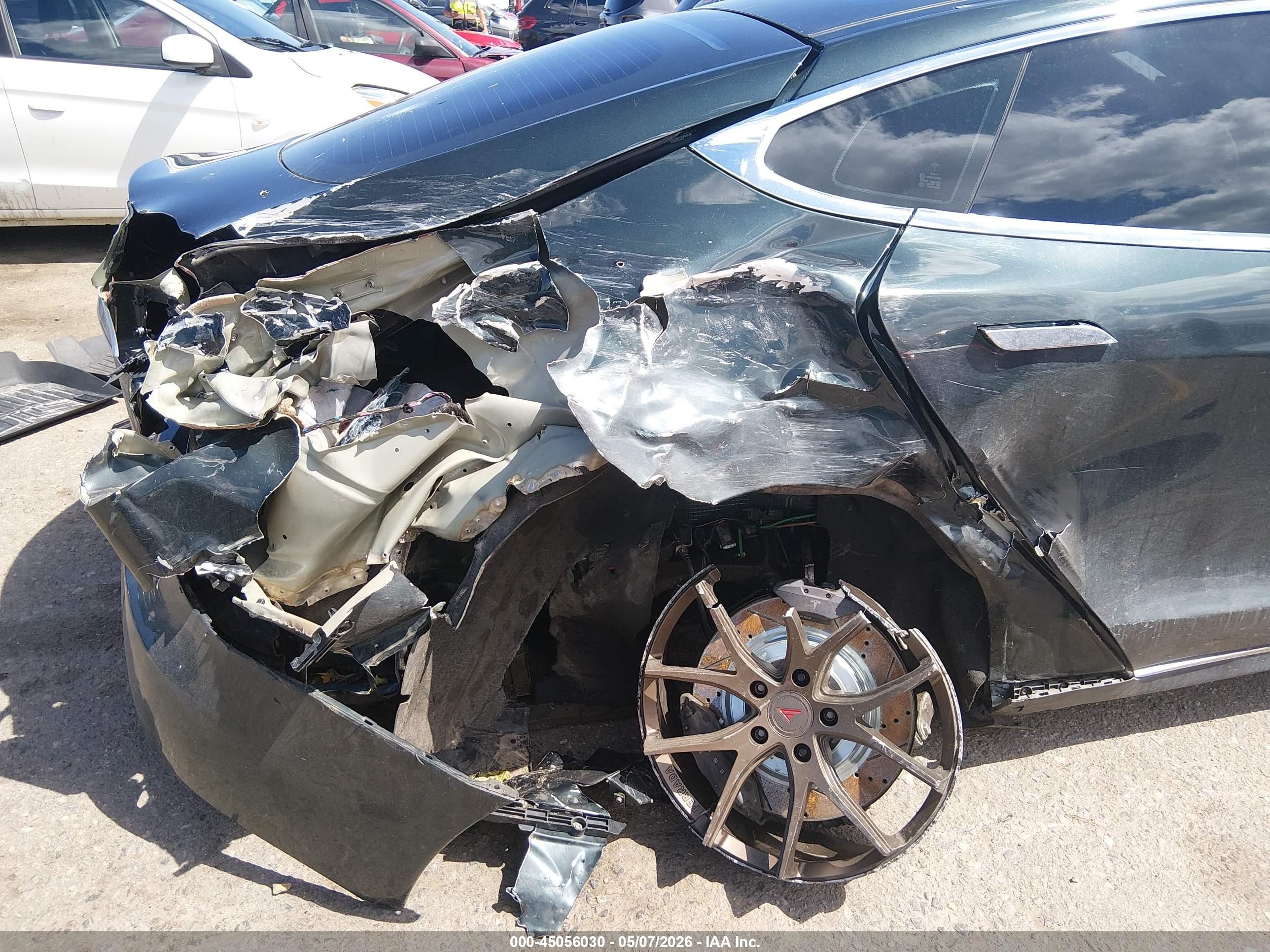 2013 Tesla Model S   Green vin: 5YJSA1CN7DFP06019