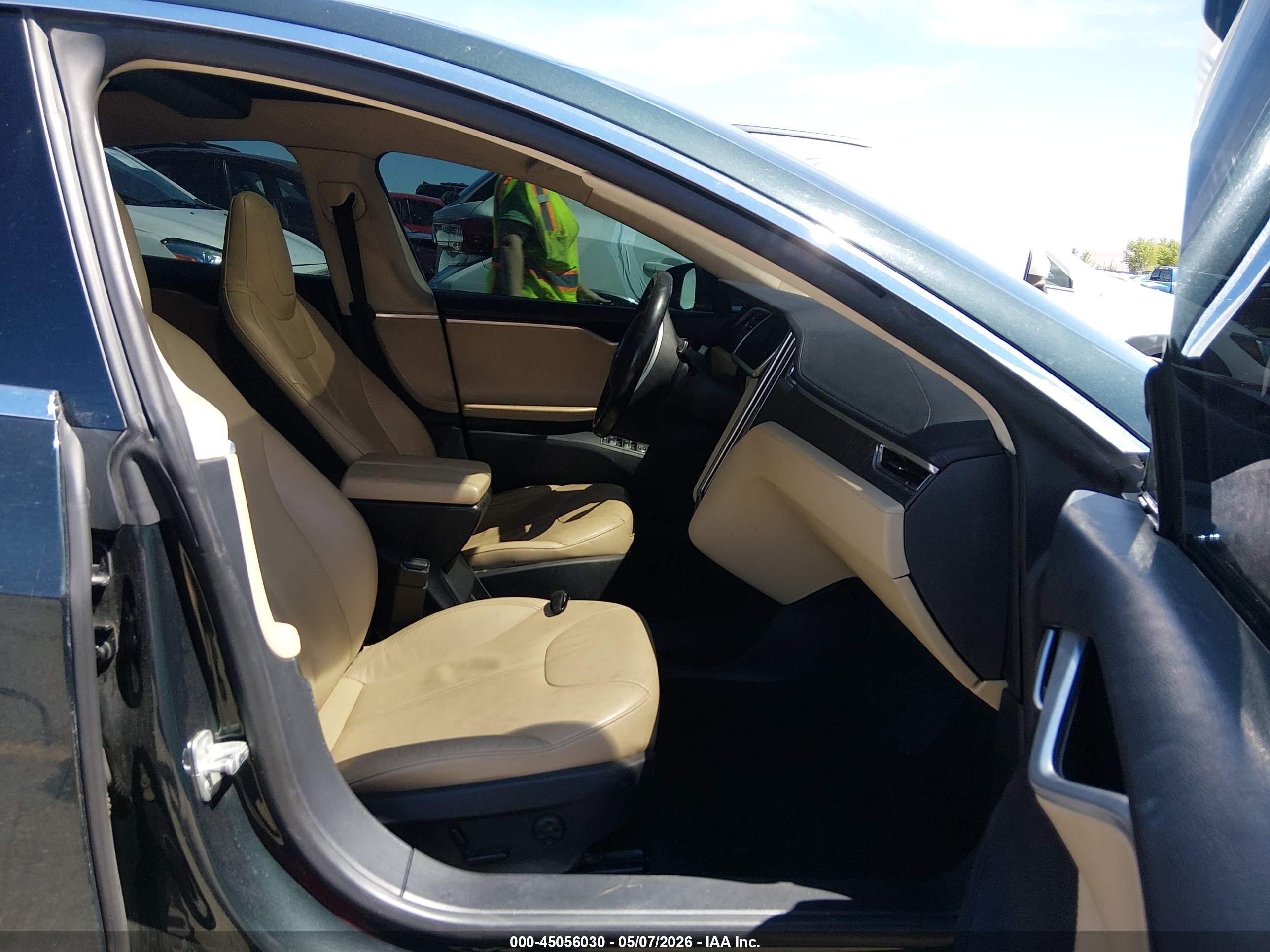 2013 Tesla Model S   Green vin: 5YJSA1CN7DFP06019