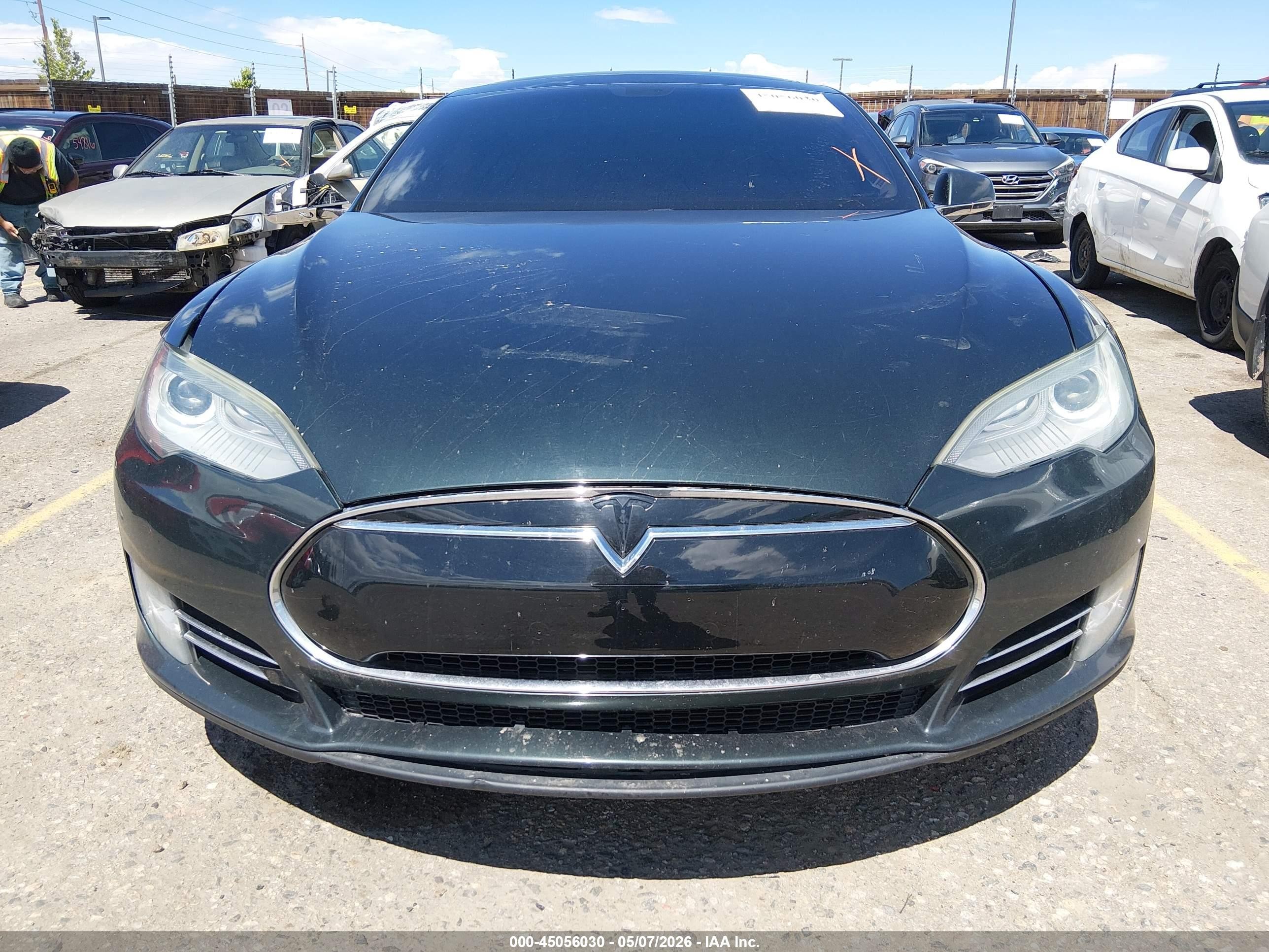 2013 Tesla Model S   Green vin: 5YJSA1CN7DFP06019