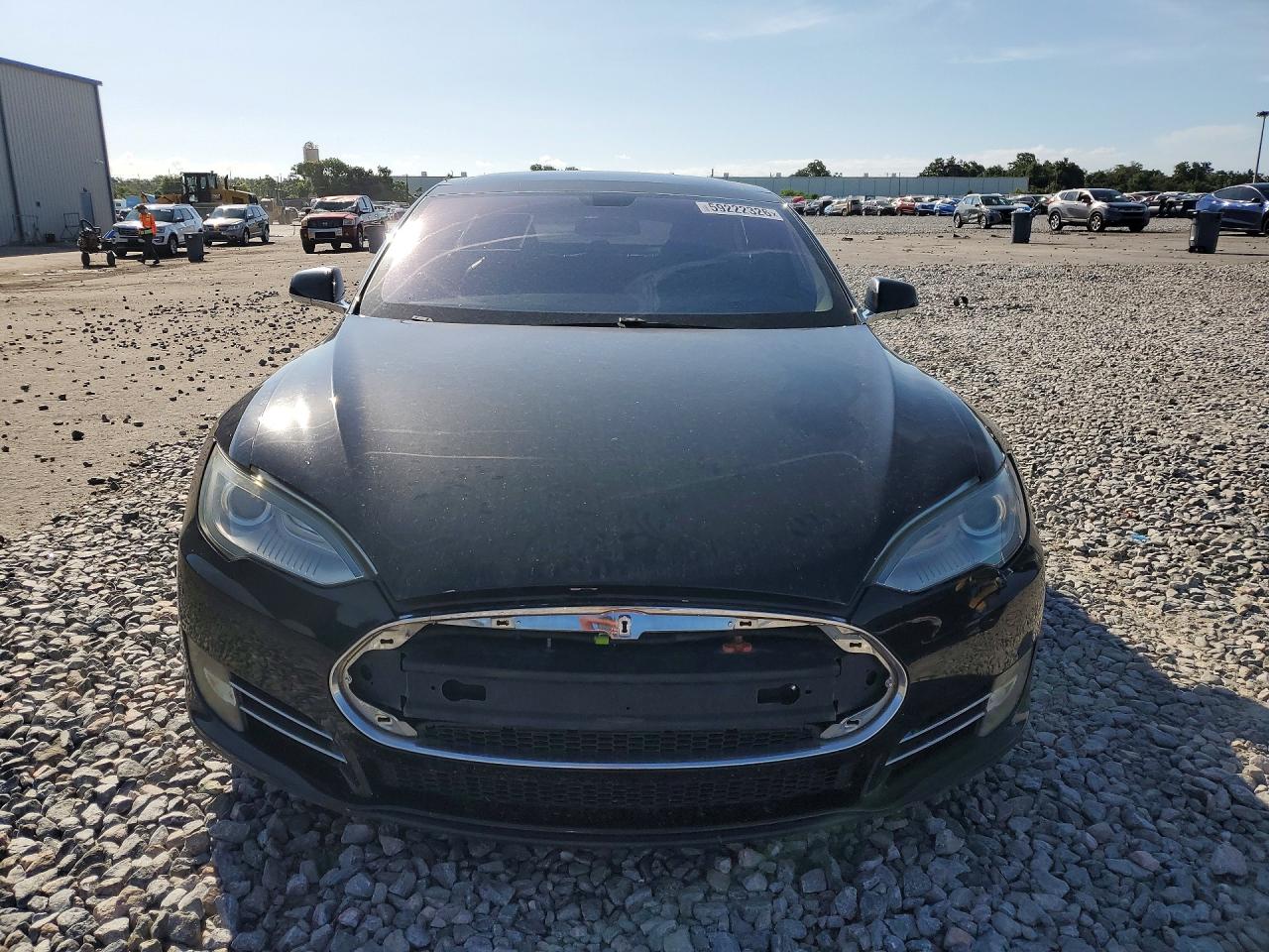 2013 Tesla Model S Black vin: 5YJSA1CN7DFP12290
