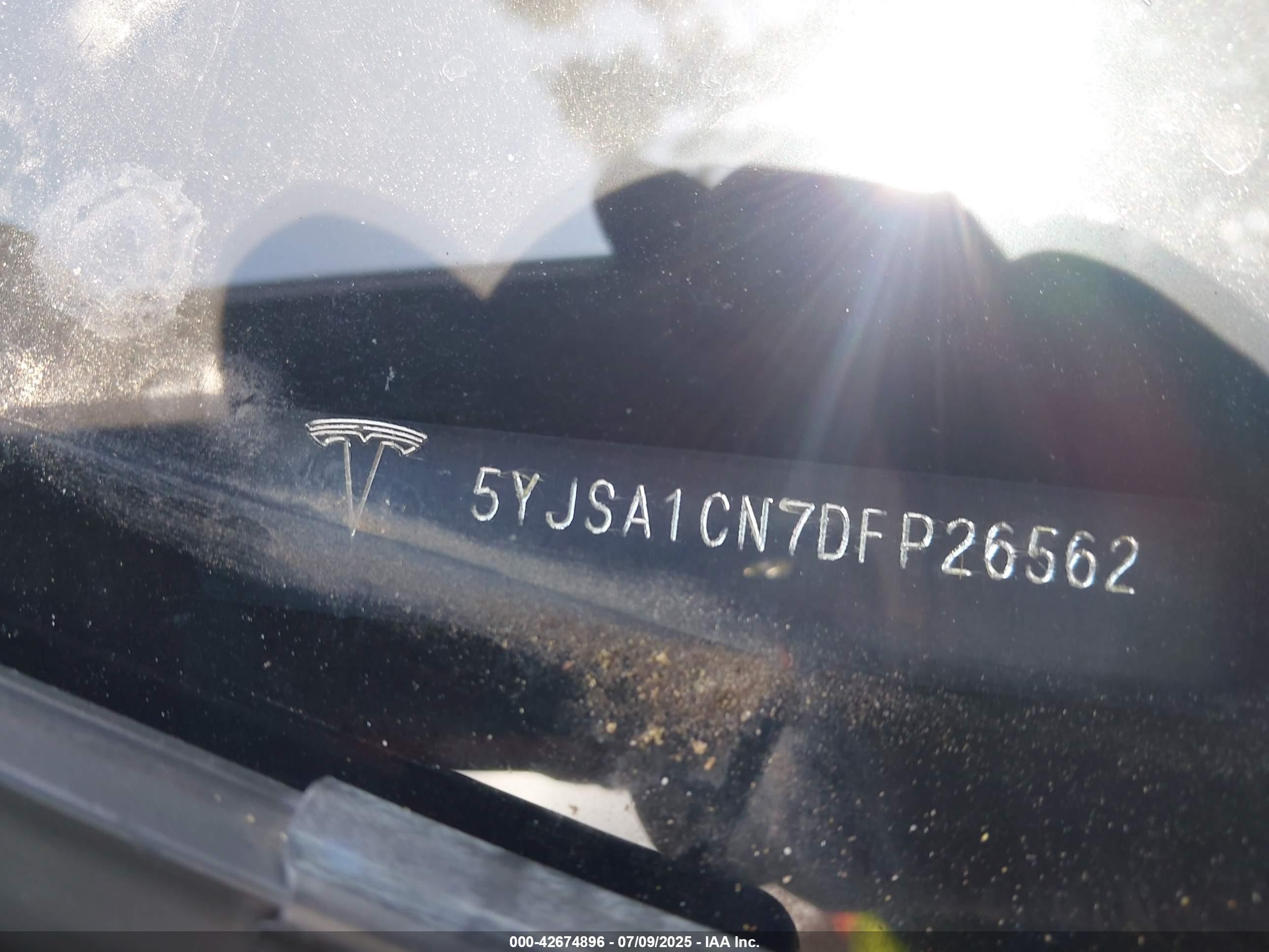 2013 Tesla Model S   Красный vin: 5YJSA1CN7DFP26562
