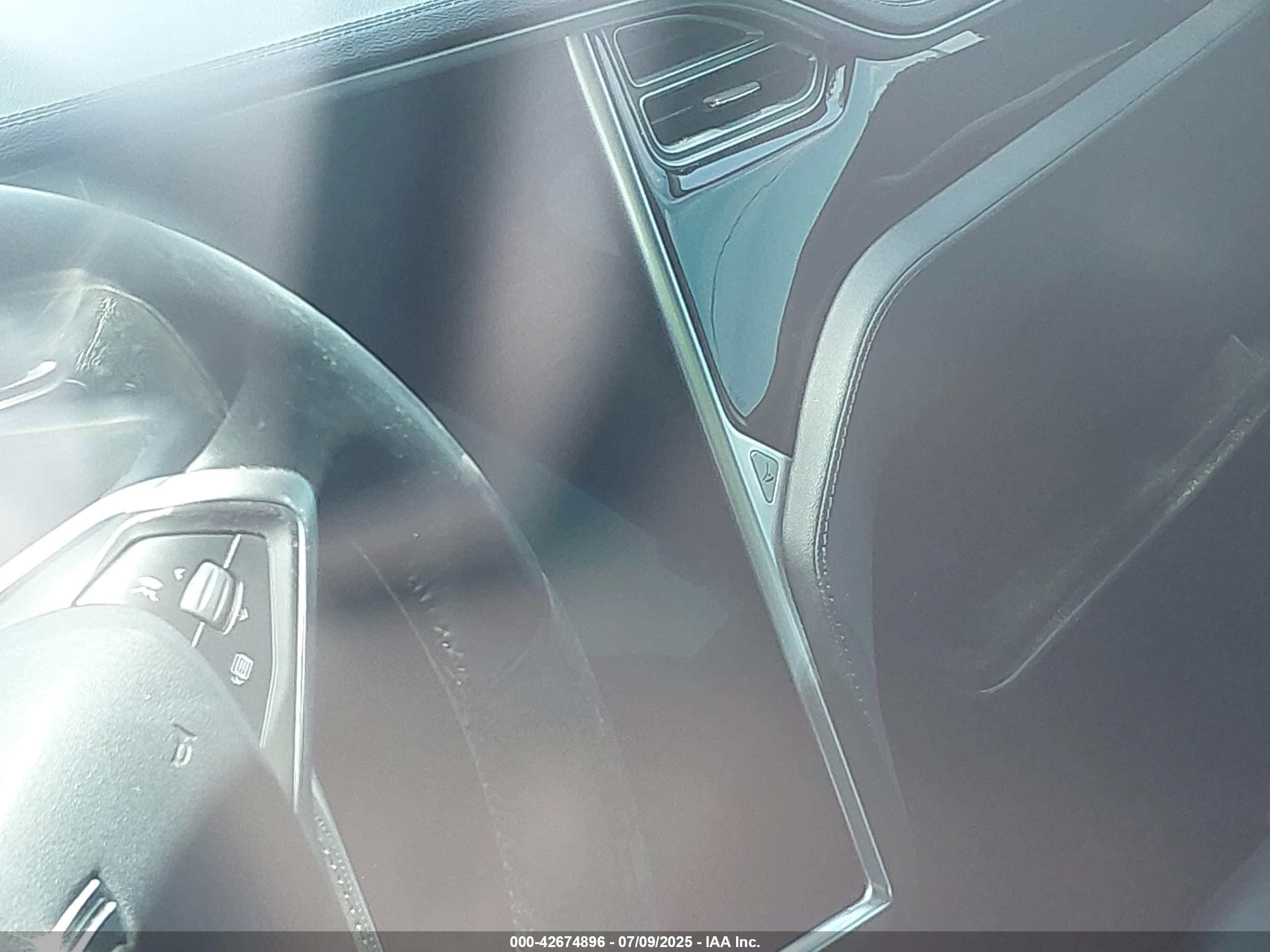 2013 Tesla Model S   Красный vin: 5YJSA1CN7DFP26562