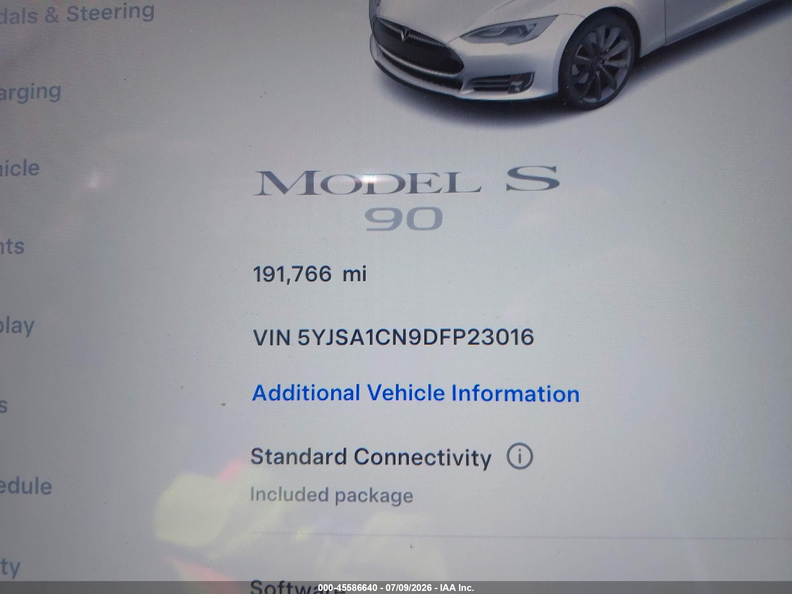 2013 Tesla Model S   White vin: 5YJSA1CN9DFP23016