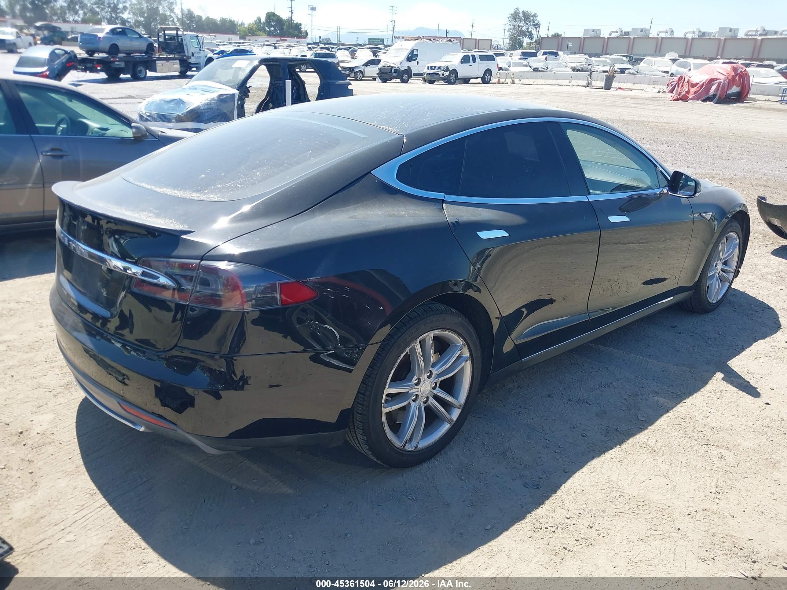 2013 Tesla Model S Black vin: 5YJSA1CN9DFP27745