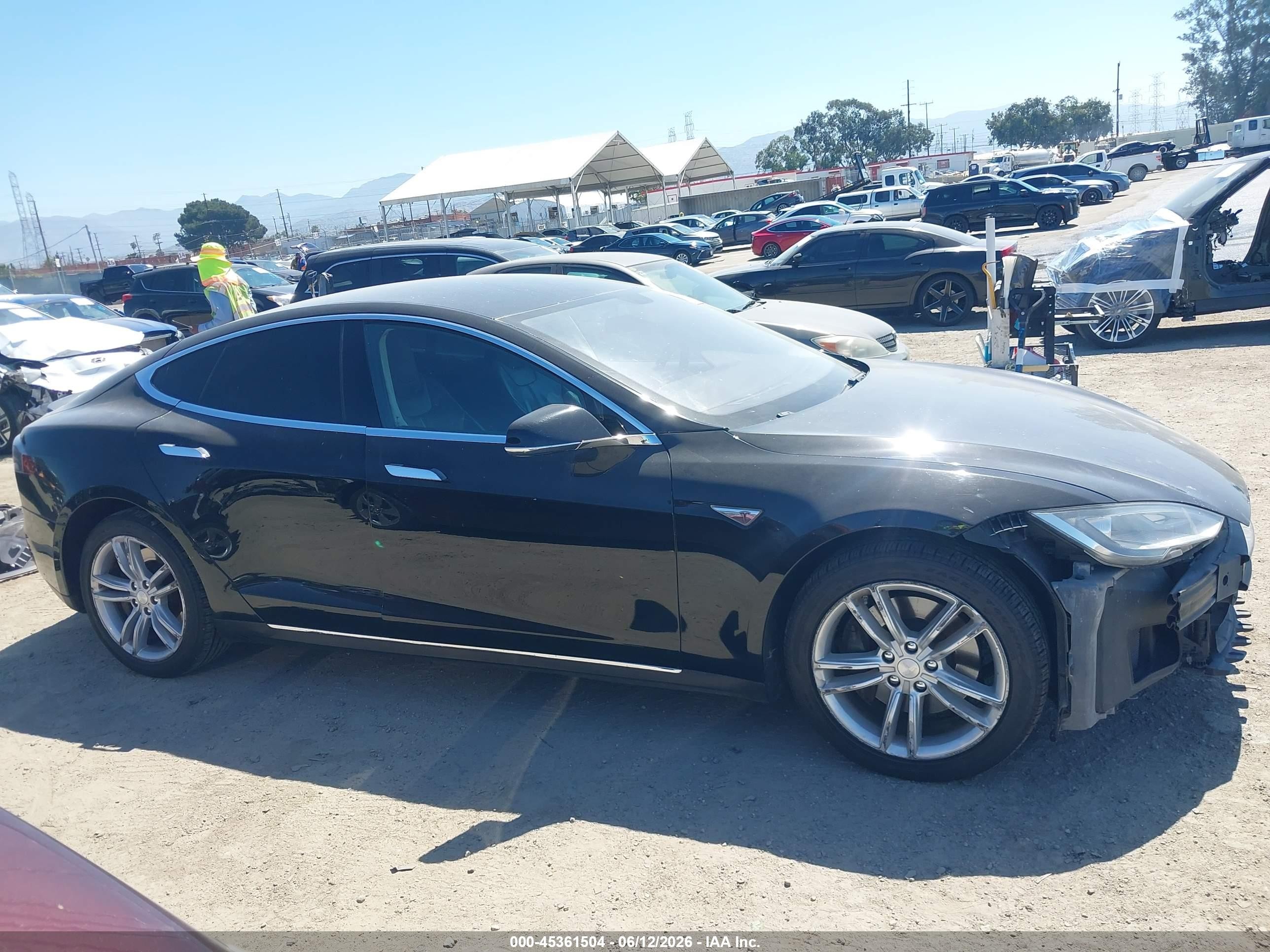 2013 Tesla Model S Black vin: 5YJSA1CN9DFP27745