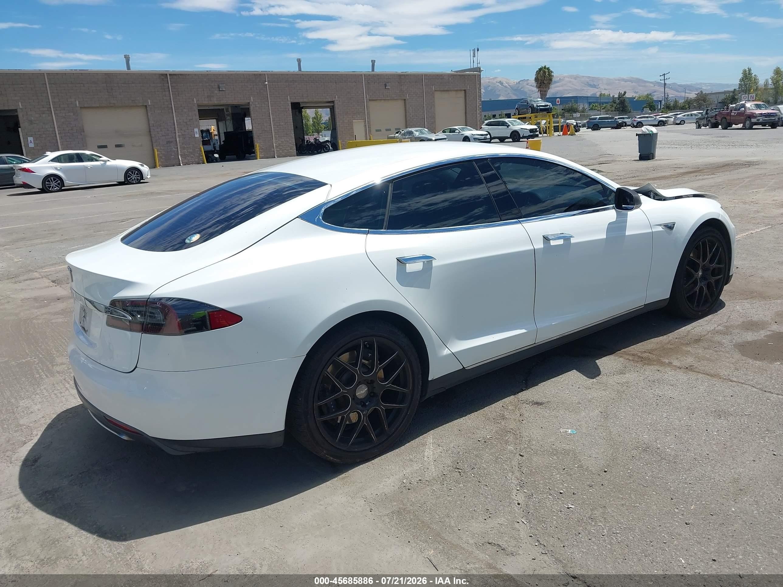 2012 Tesla Model S Signature White vin: 5YJSA1CNXCFP02948