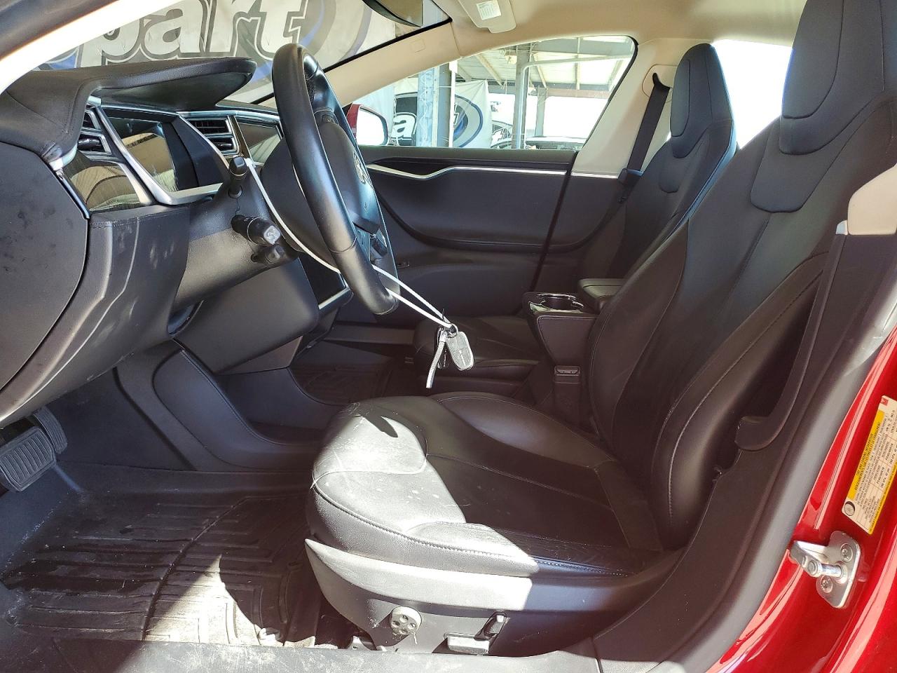 2013 Tesla Model S Красный vin: 5YJSA1CNXDFP12929