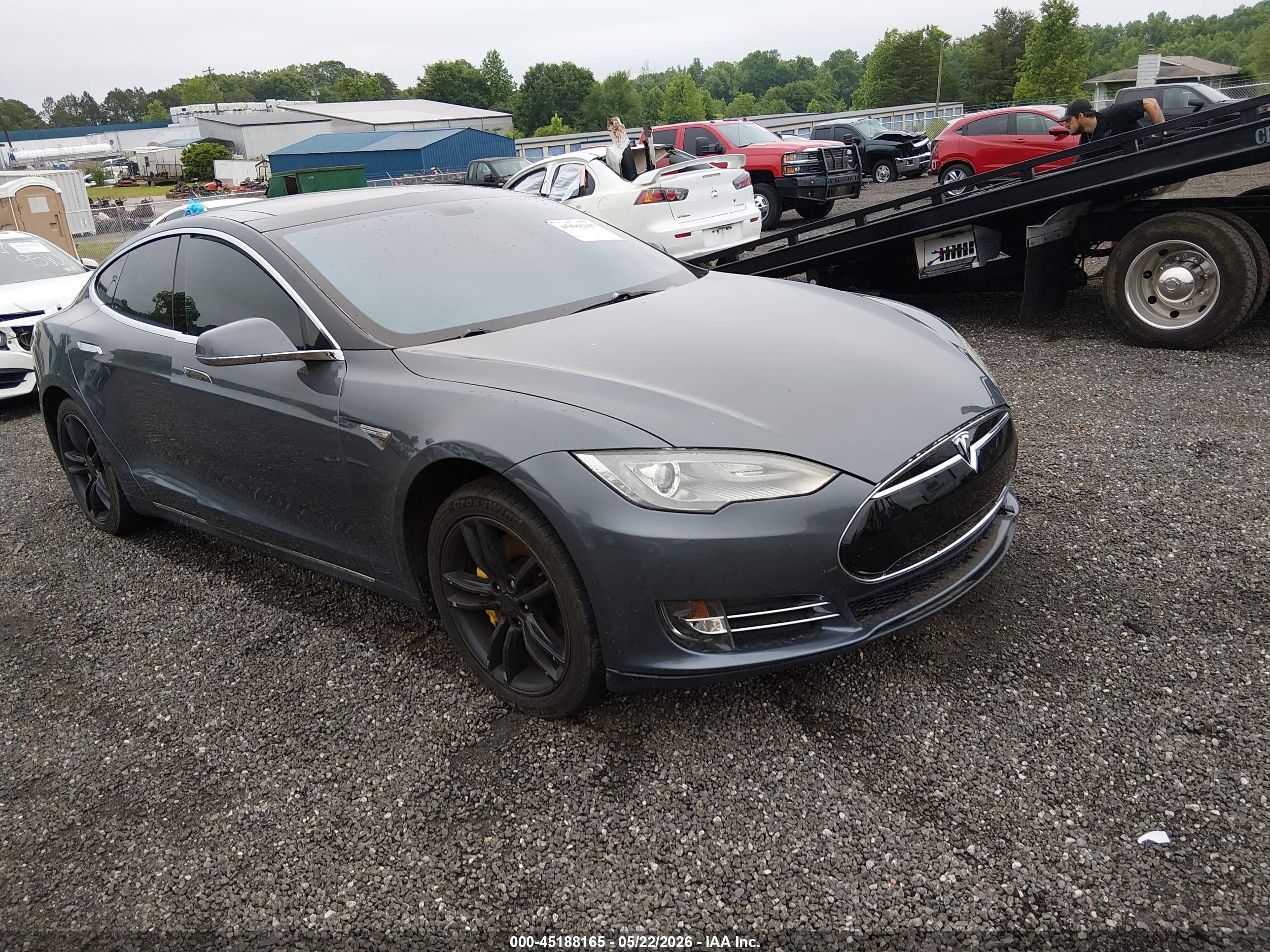 2013 Tesla Model S   Gray vin: 5YJSA1CNXDFP16396