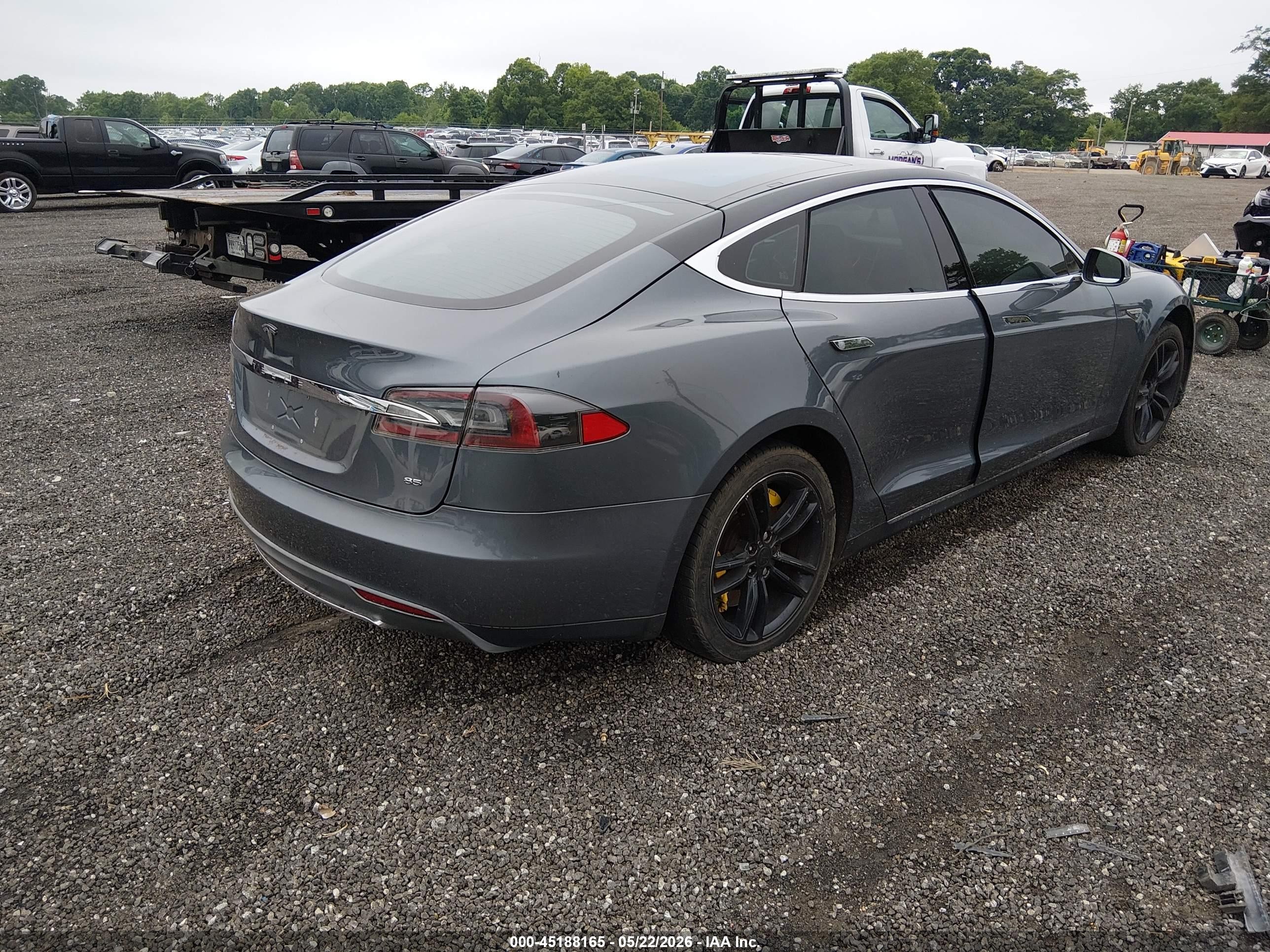 2013 Tesla Model S   Gray vin: 5YJSA1CNXDFP16396