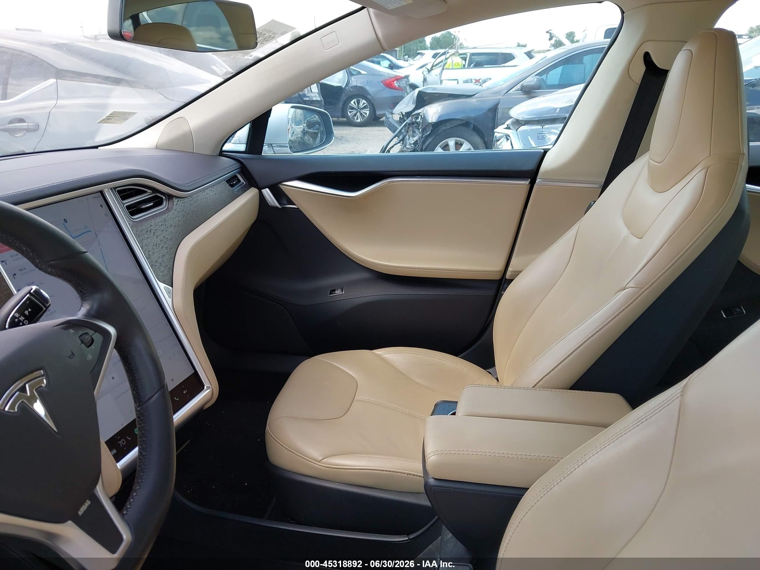 2013 Tesla Model S   Silver vin: 5YJSA1CNXDFP20593