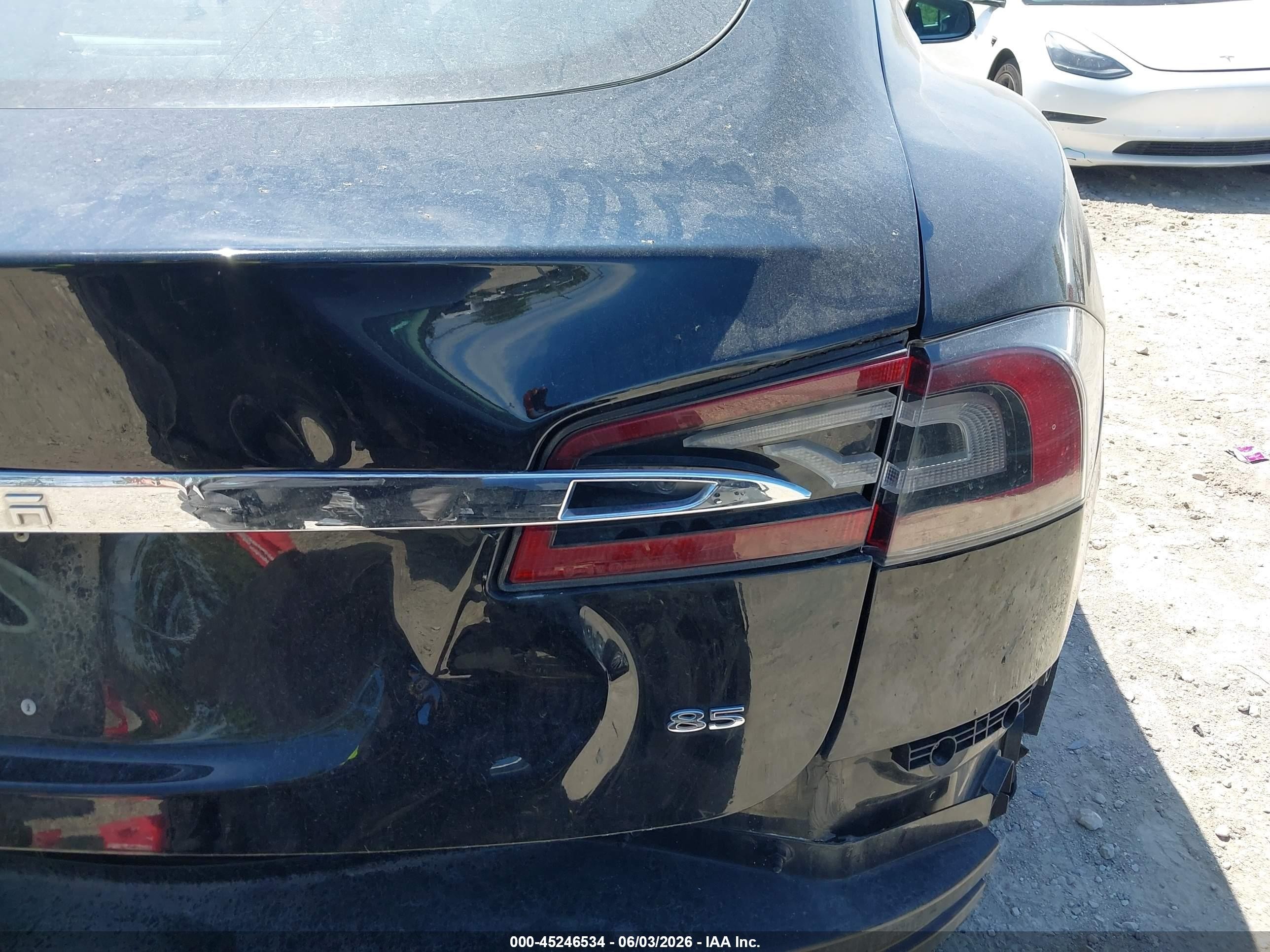 2013 Tesla Model S Black vin: 5YJSA1CNXDFP21520
