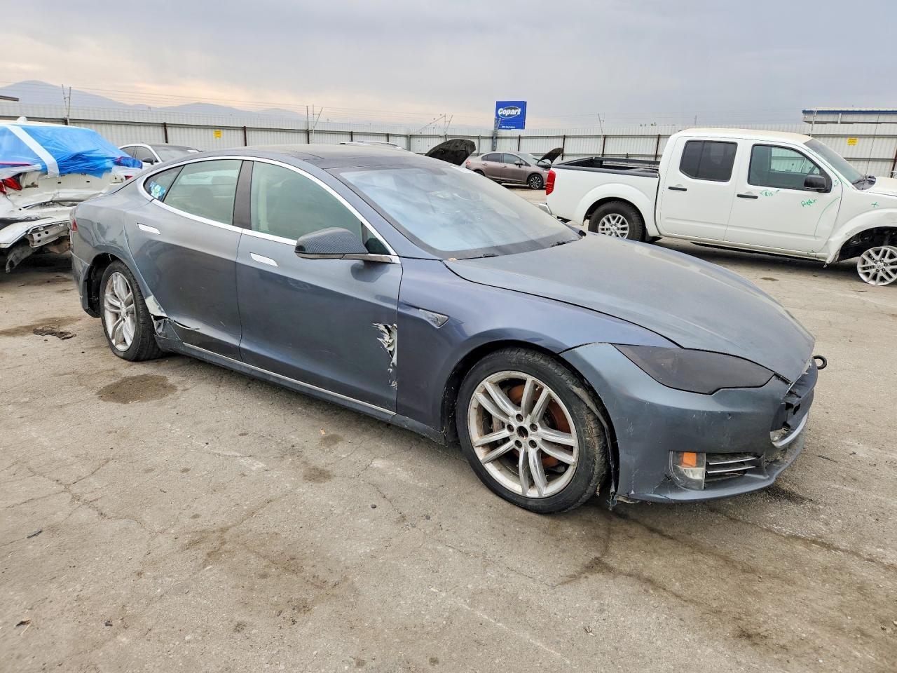 2013 Tesla Model S Blue vin: 5YJSA1CNXDFP28886