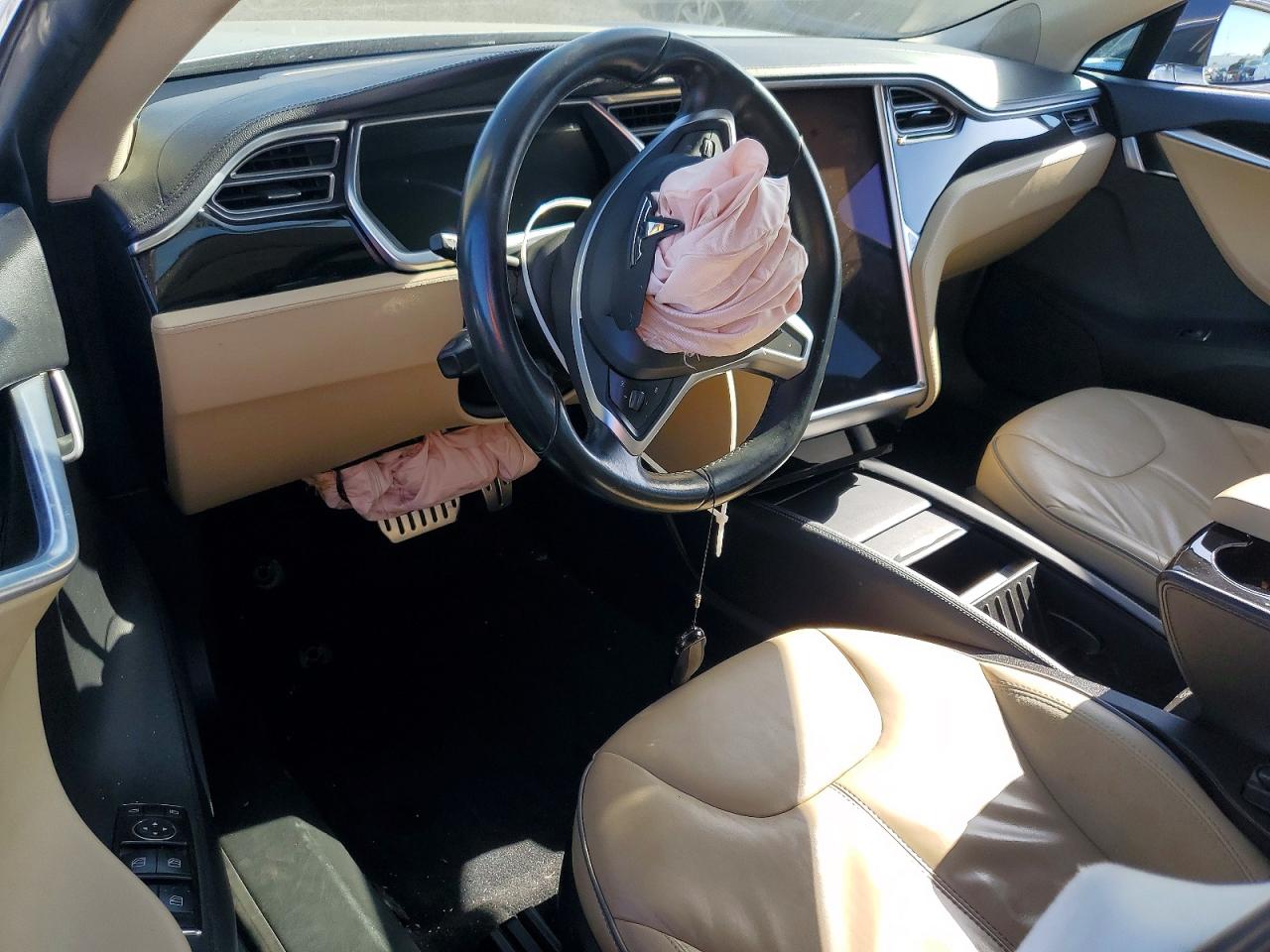 2013 Tesla Model S Silver vin: 5YJSA1CP0DFP22306