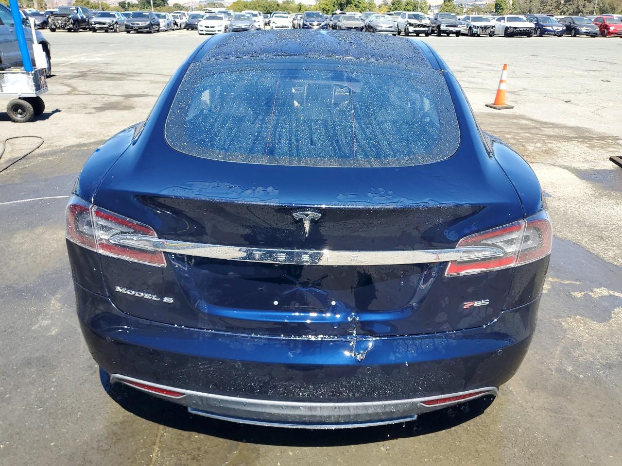 2013 Tesla Model S Blue vin: 5YJSA1CP4DFP25743