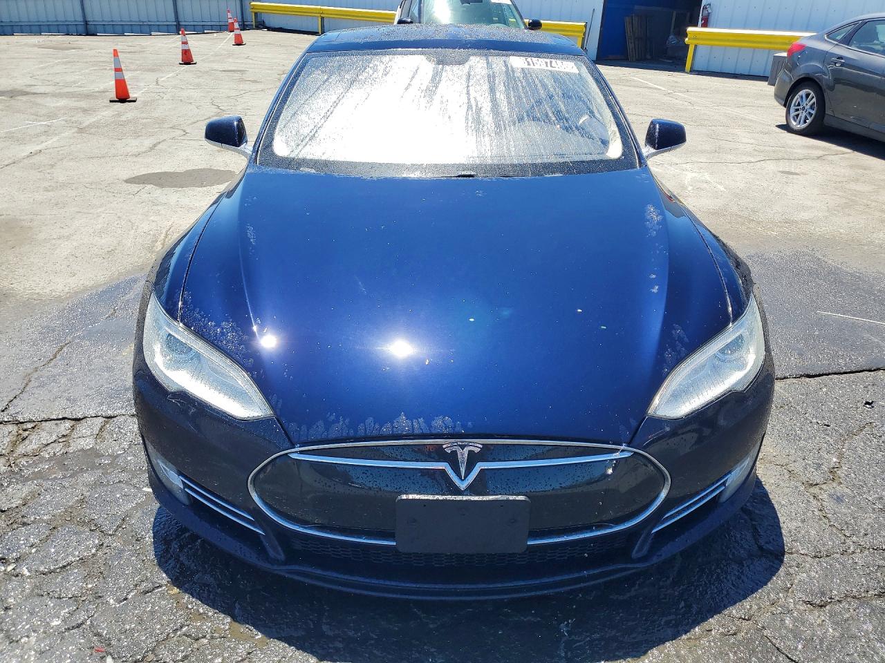 2013 Tesla Model S Blue vin: 5YJSA1CP4DFP25743
