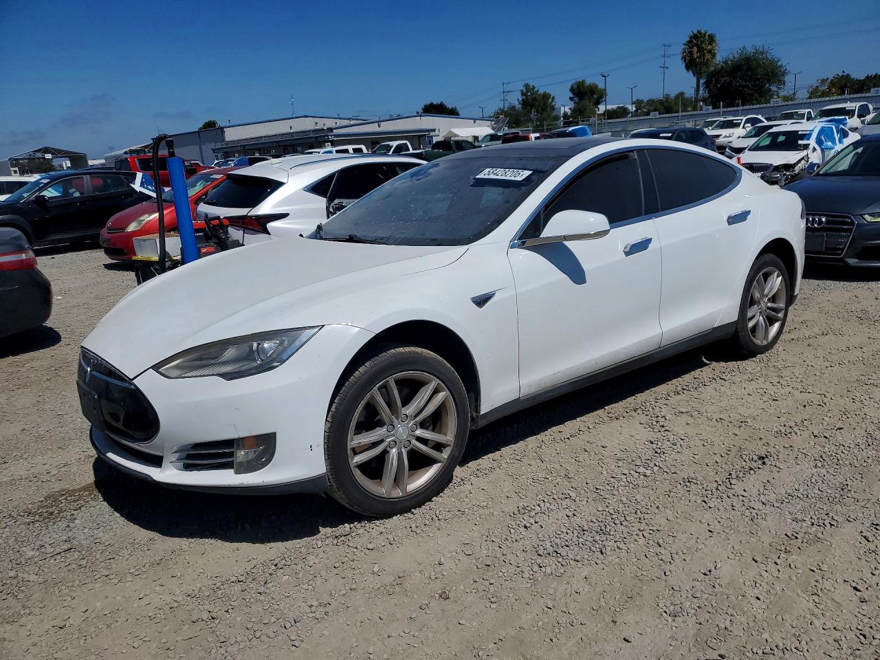 2013 Tesla Model S White vin: 5YJSA1CP6DFP21175