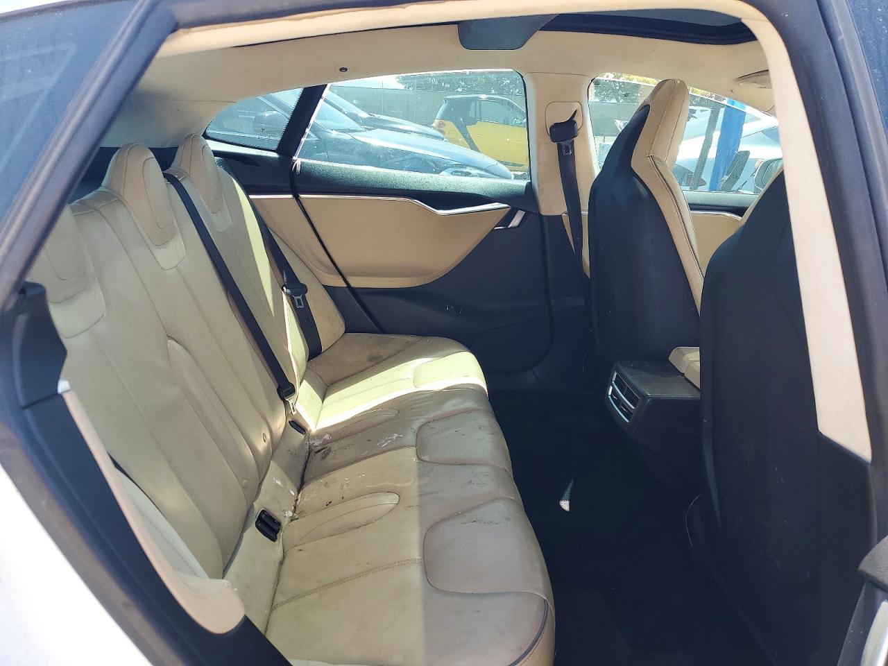 2013 Tesla Model S White vin: 5YJSA1CP6DFP21175