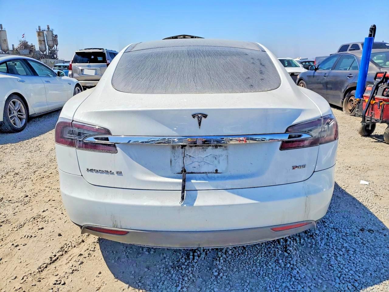 2013 Tesla Model S White vin: 5YJSA1CP6DFP21175