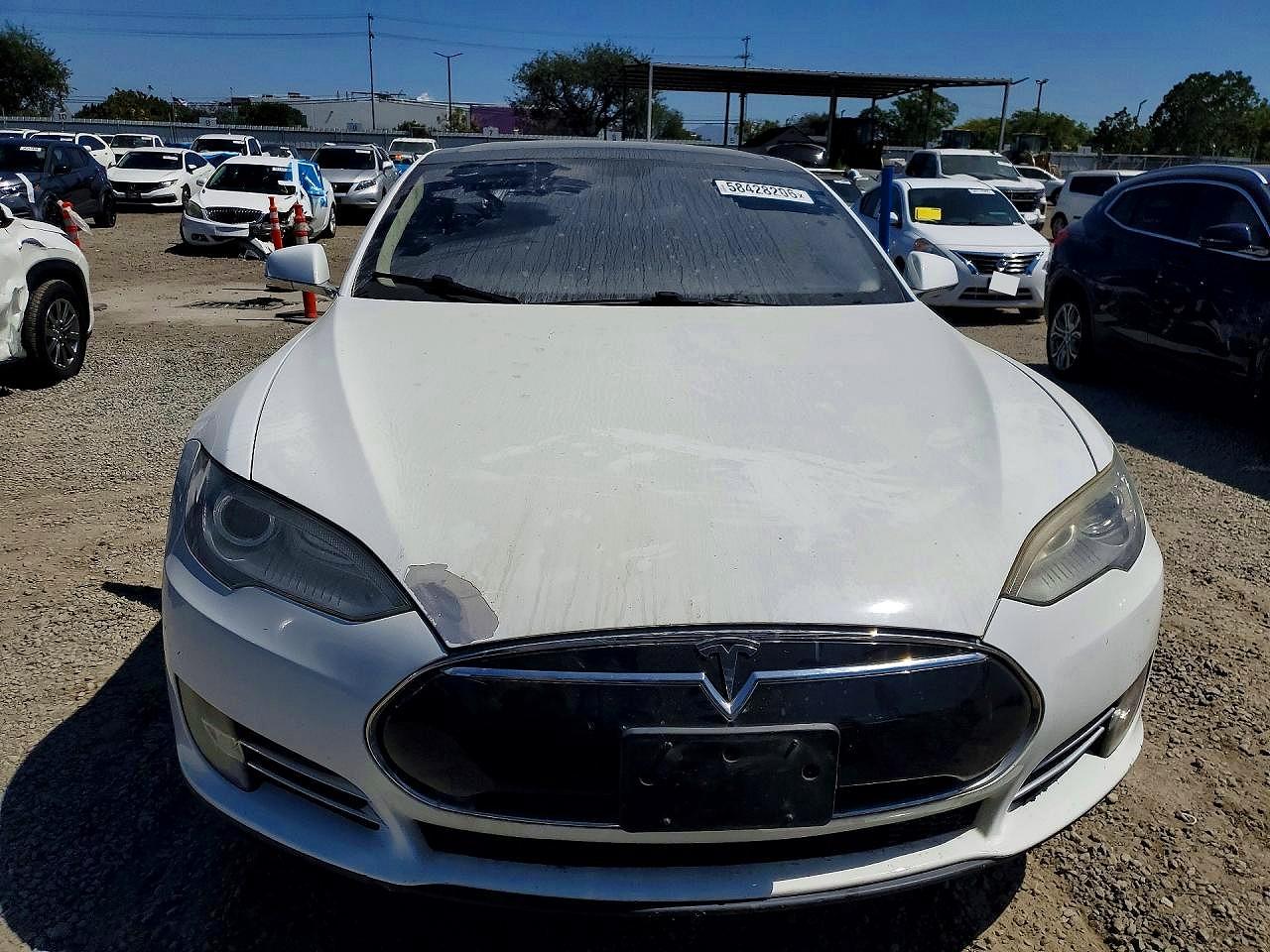 2013 Tesla Model S White vin: 5YJSA1CP6DFP21175