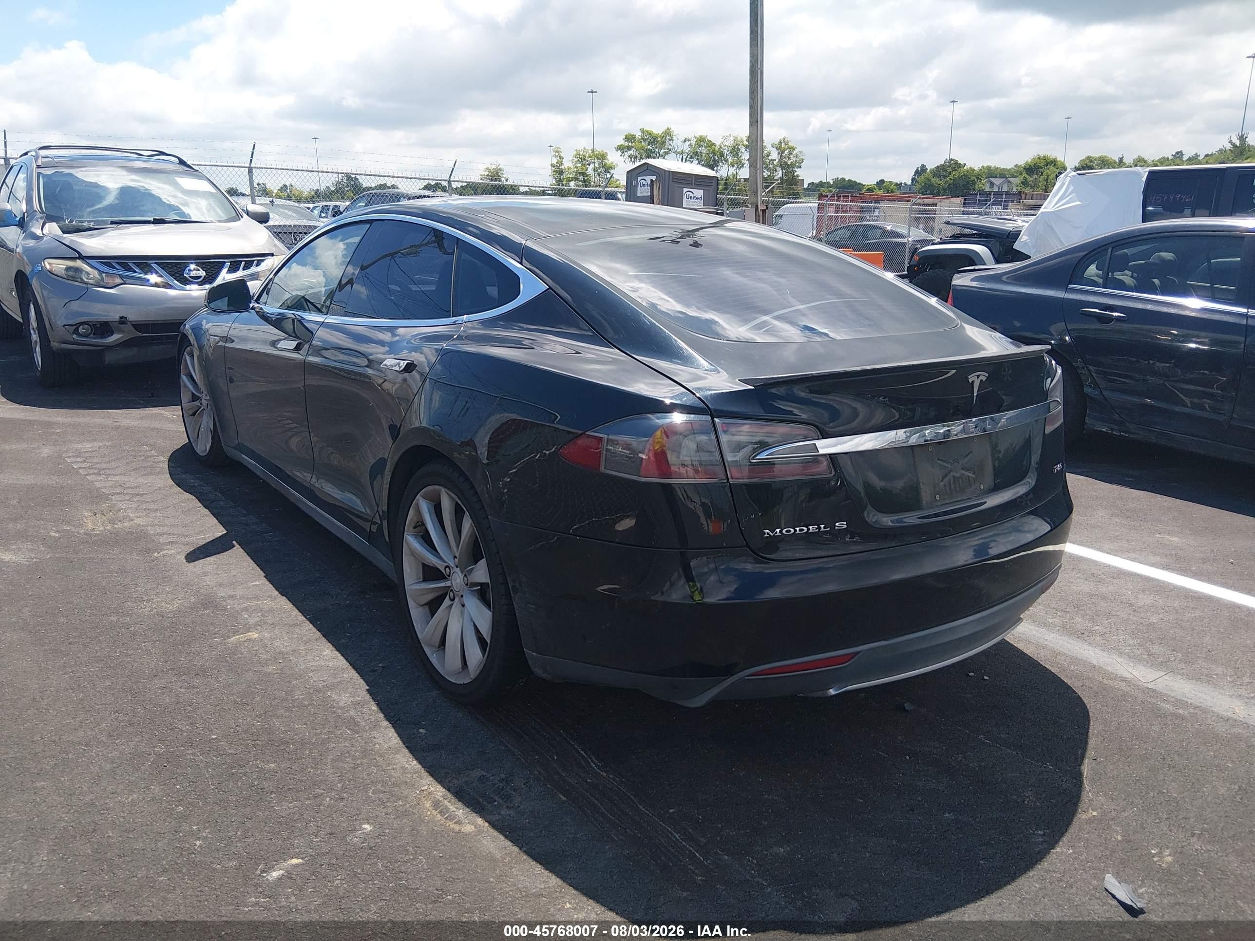 2013 Tesla Model S Performance Black vin: 5YJSA1CP8DFP06533
