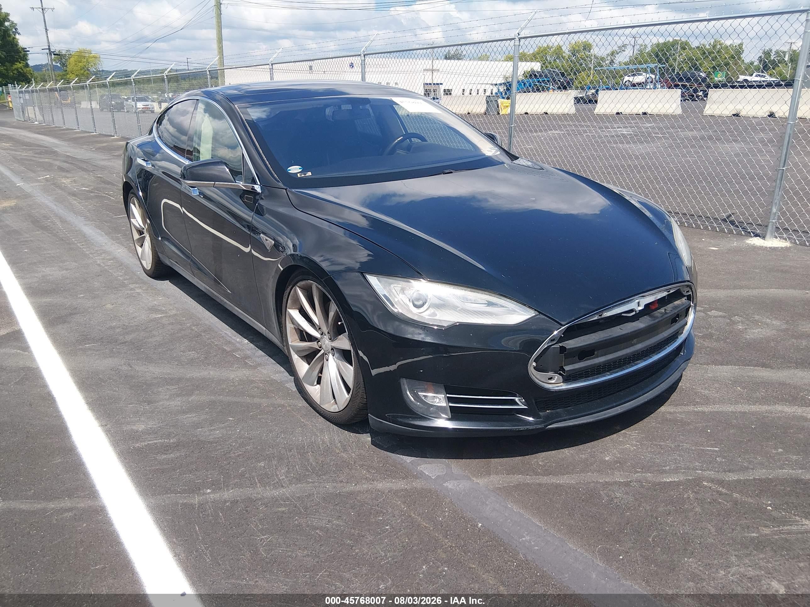 2013 Tesla Model S Performance Black vin: 5YJSA1CP8DFP06533