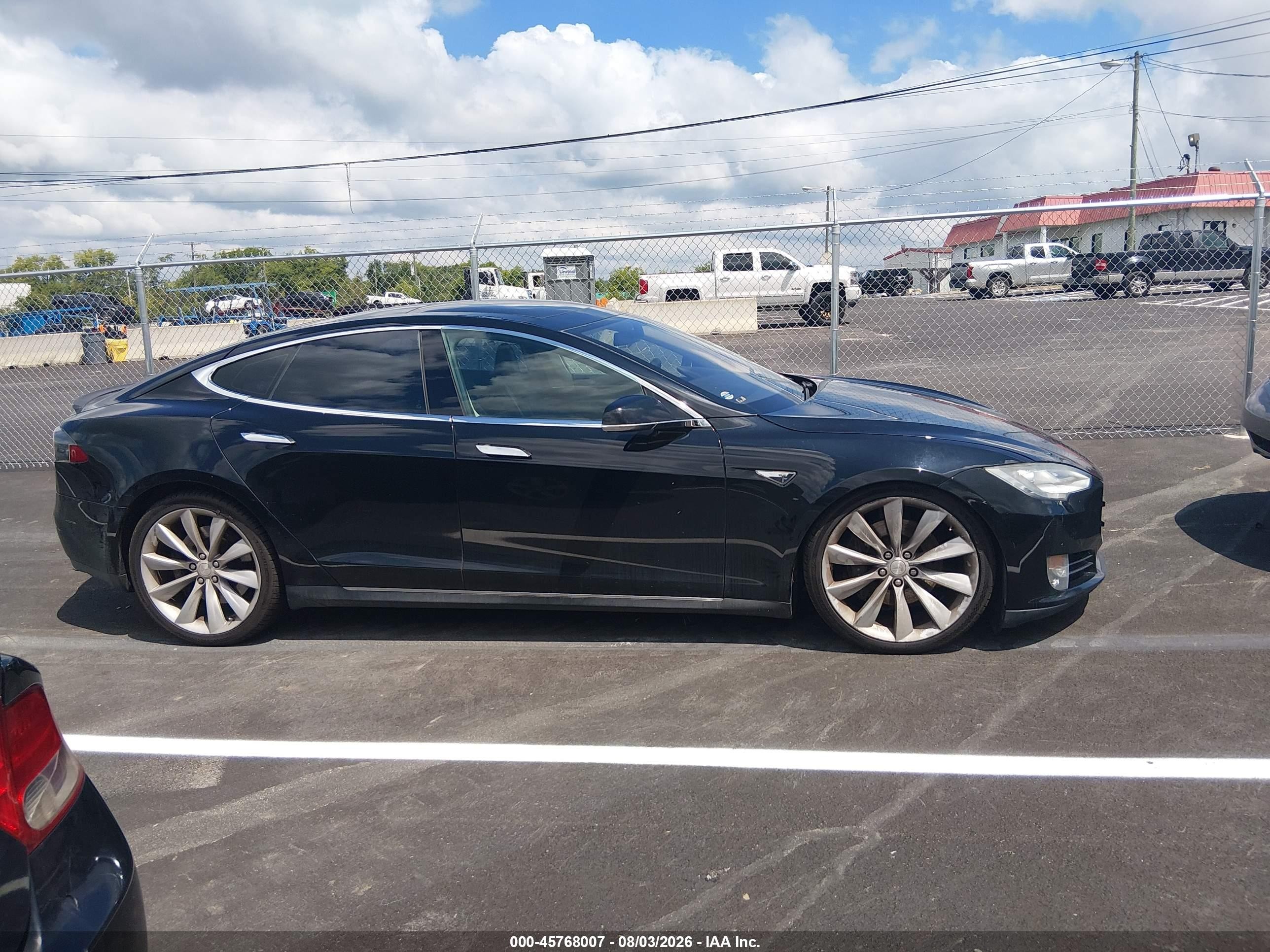 2013 Tesla Model S Performance Black vin: 5YJSA1CP8DFP06533