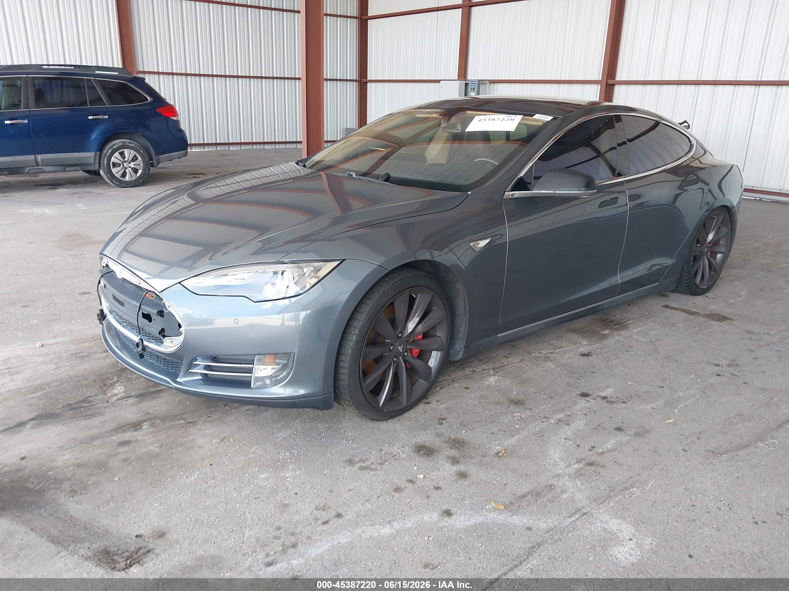 2013 Tesla Model S Performance Gray vin: 5YJSA1CP8DFP26068