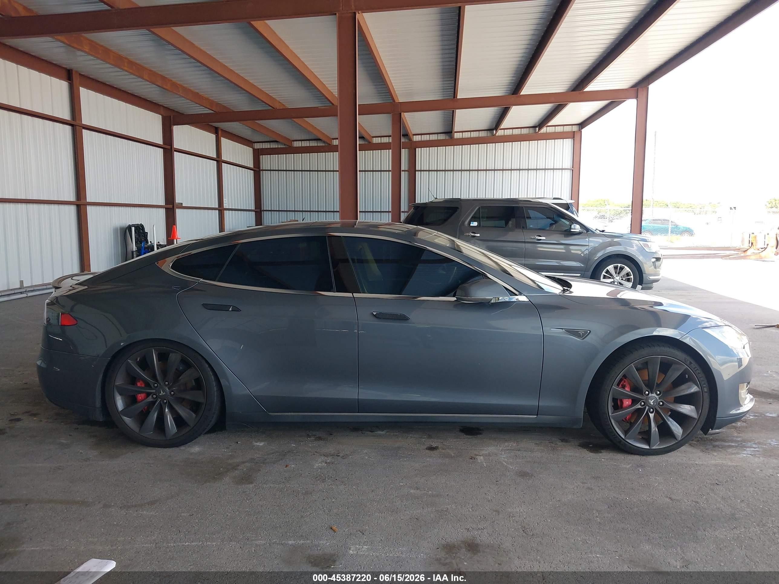 2013 Tesla Model S Performance Gray vin: 5YJSA1CP8DFP26068