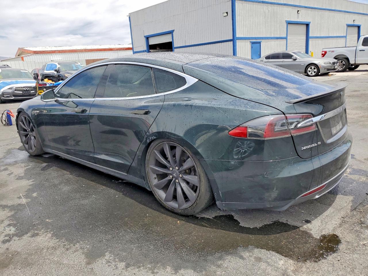 2013 Tesla Model S Green vin: 5YJSA1CP9DFP19579