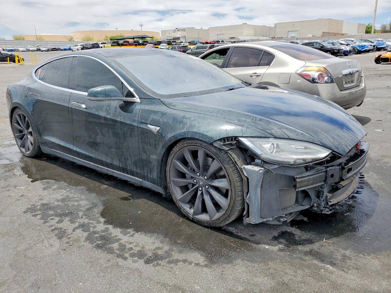 2013 Tesla Model S Green vin: 5YJSA1CP9DFP19579