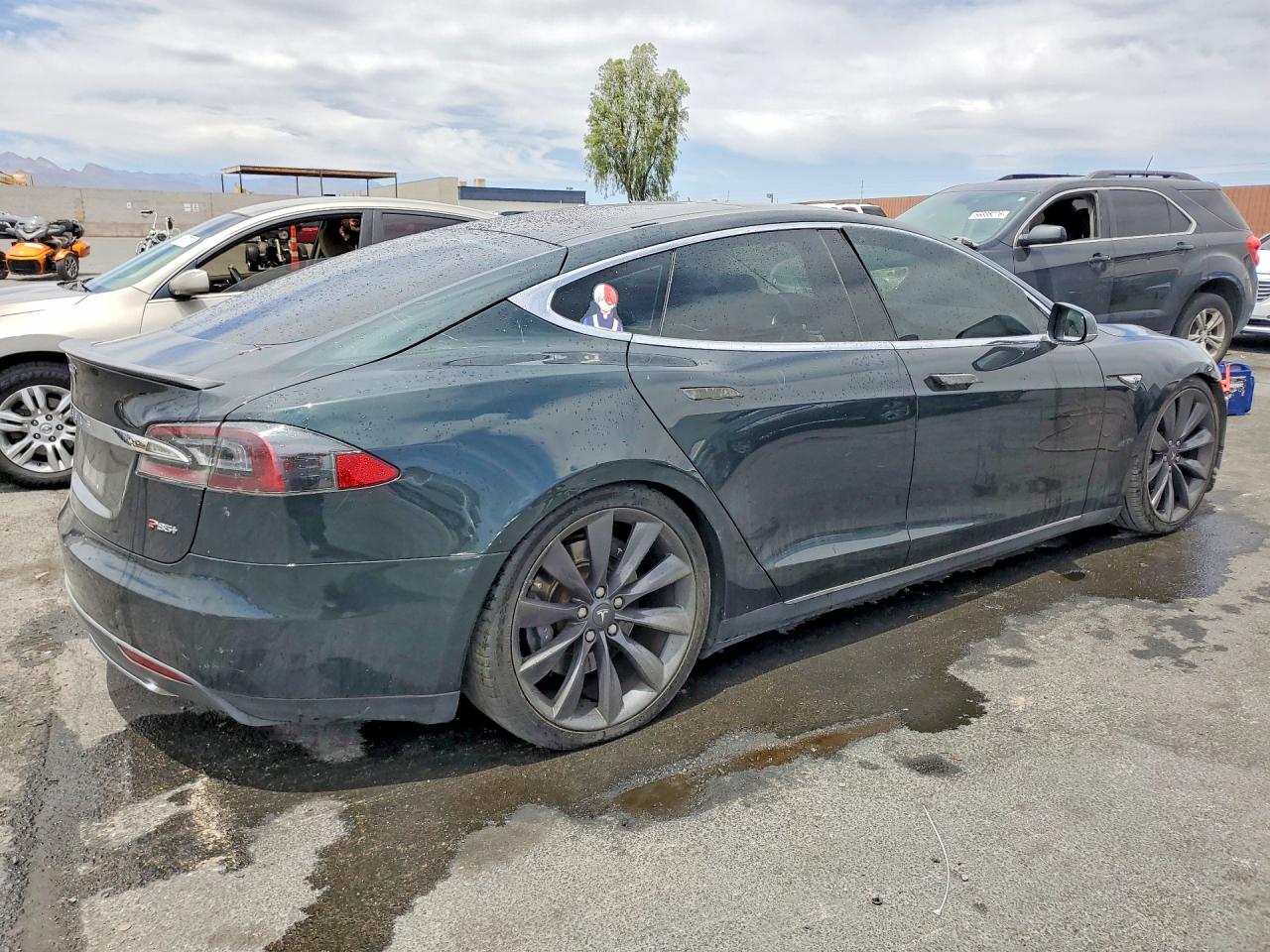 2013 Tesla Model S Green vin: 5YJSA1CP9DFP19579
