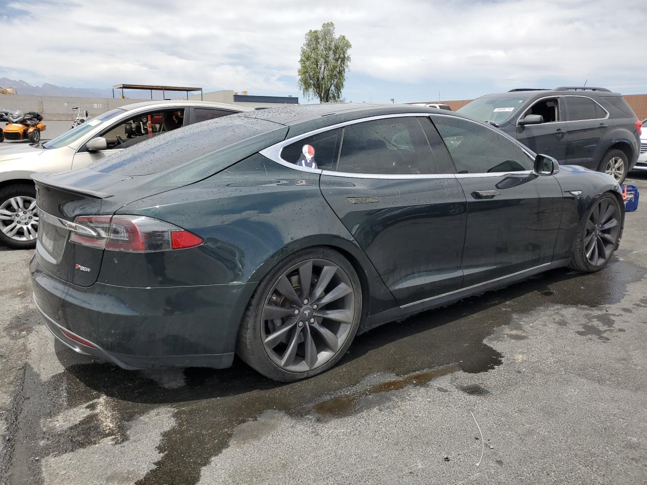 2013 Tesla Model S Green vin: 5YJSA1CP9DFP19579 Damage: Right Qtr Panel, Dent(S) W/ Paint Dmg, 5 To 6 Inches