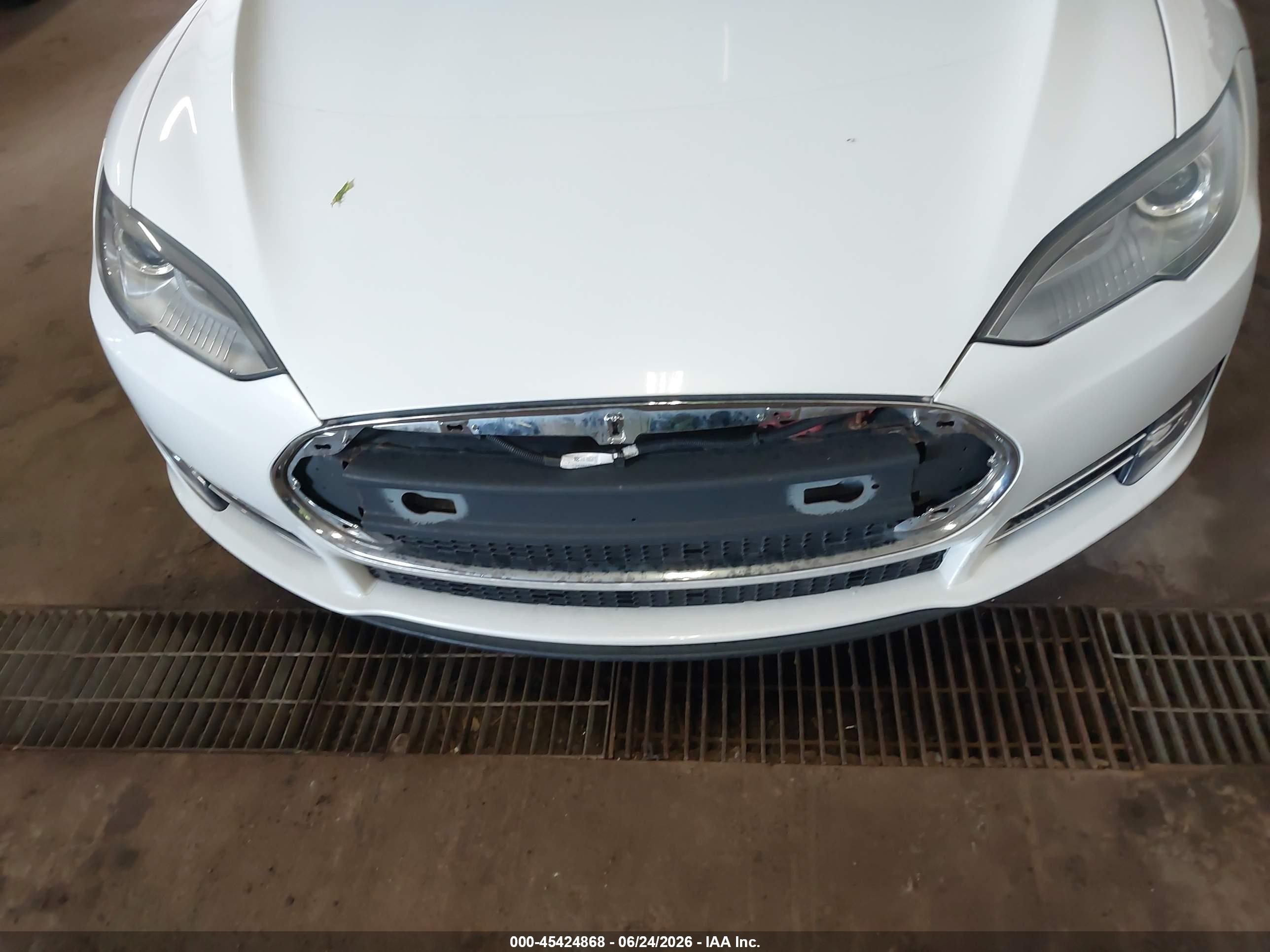2012 Tesla Model S Performance/signature Performance White vin: 5YJSA1CPXCFP01820